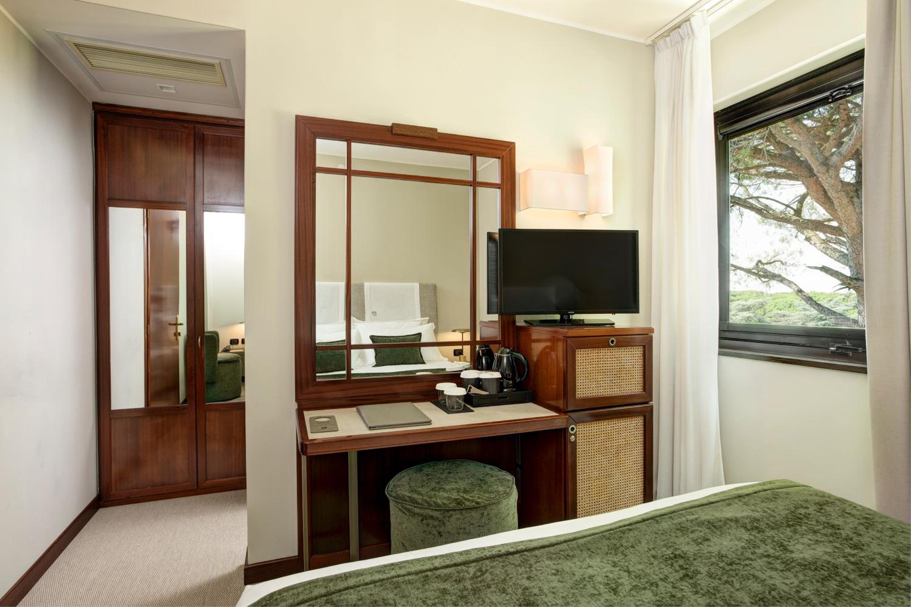 Classic Double Room - Photo 18