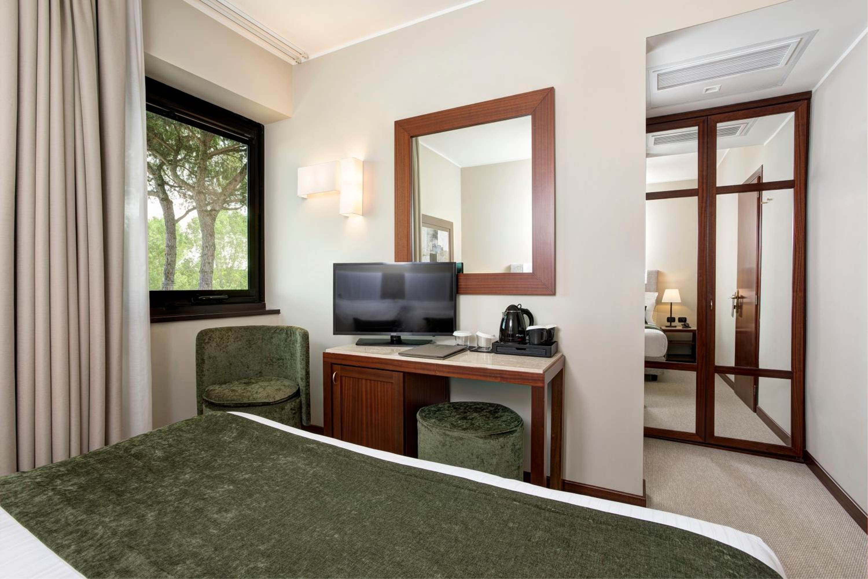 Classic Double Room - Photo 22