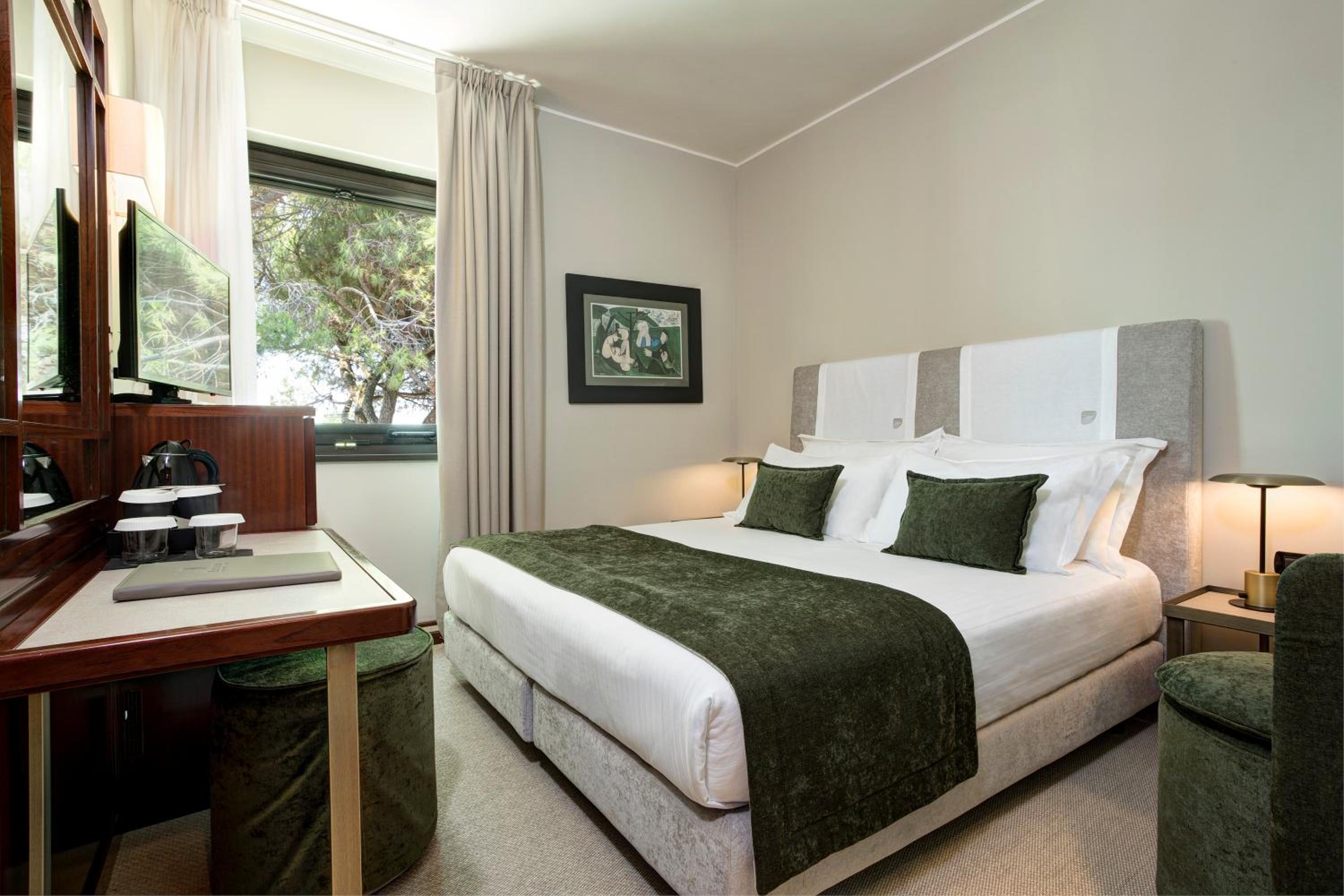 Classic Double Room - Photo 21
