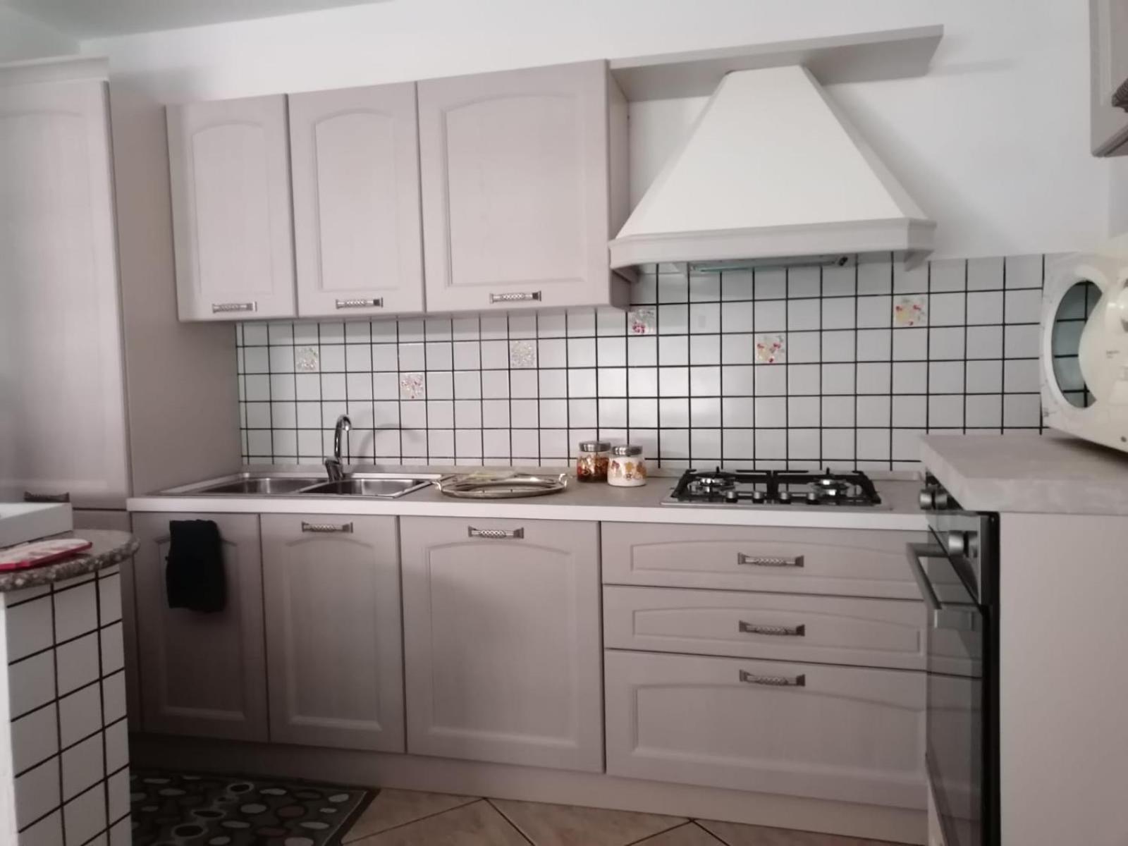Two-Bedroom House - Photo 17