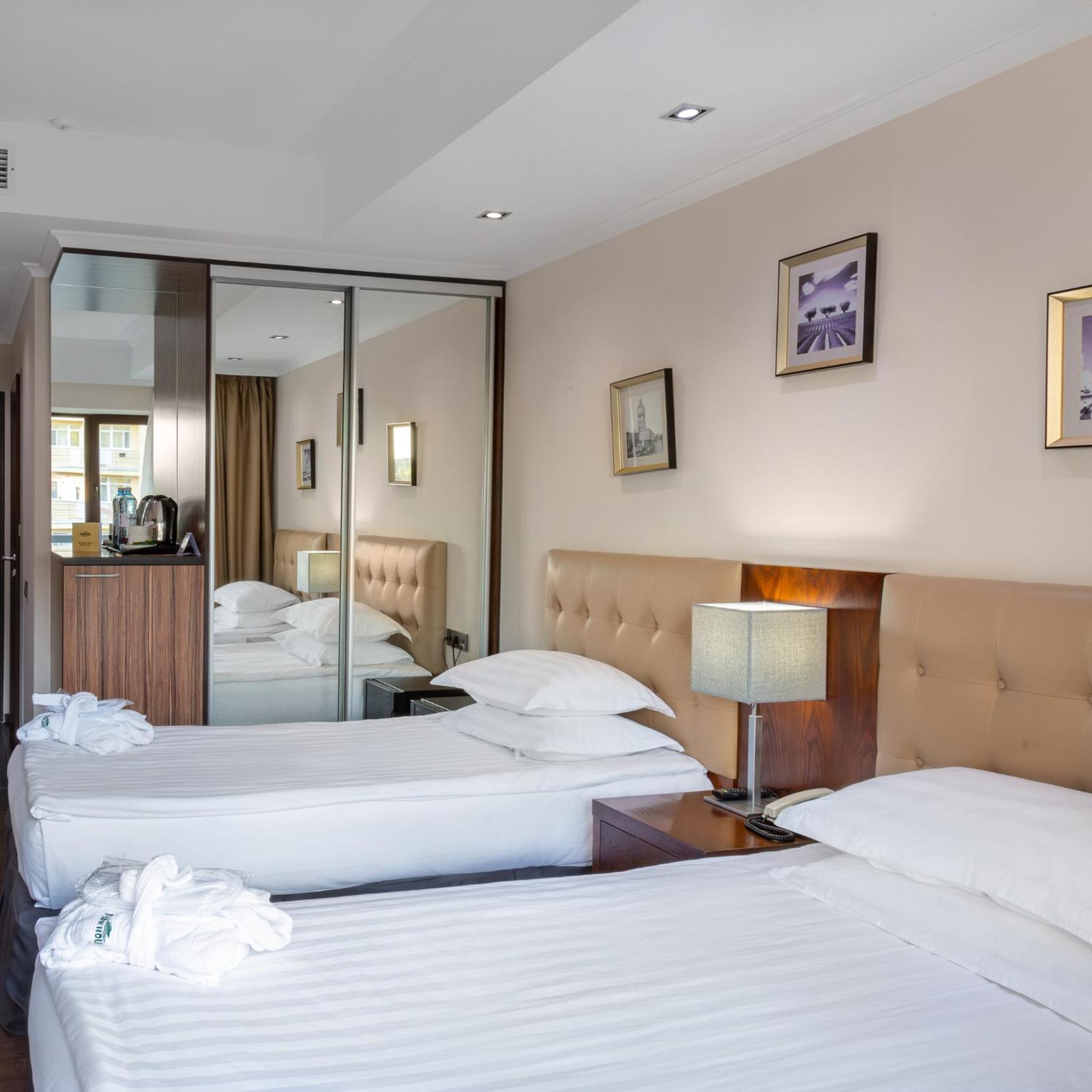 Standard Twin Room photo 2