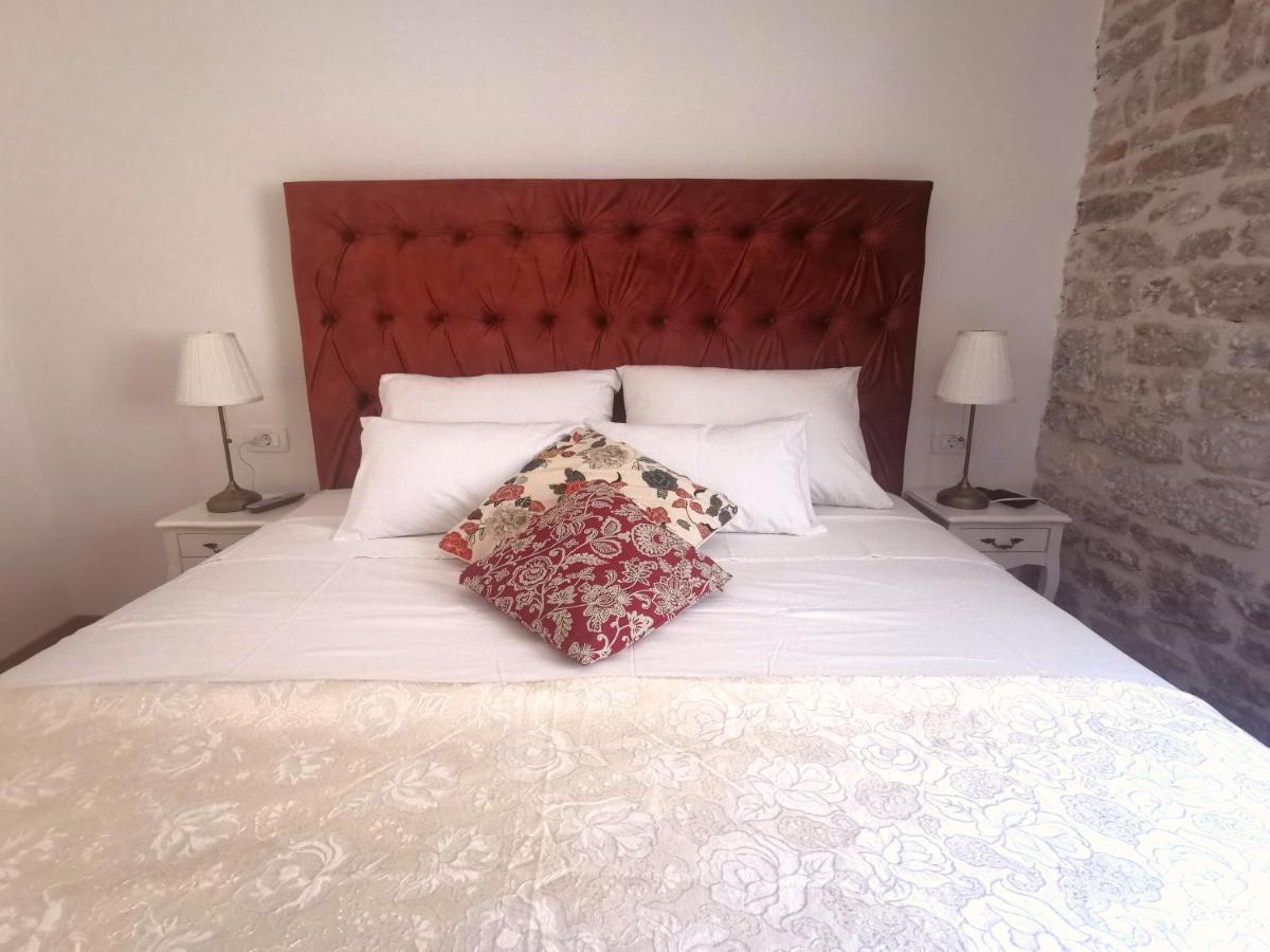 Deluxe Double Room - Photo 10