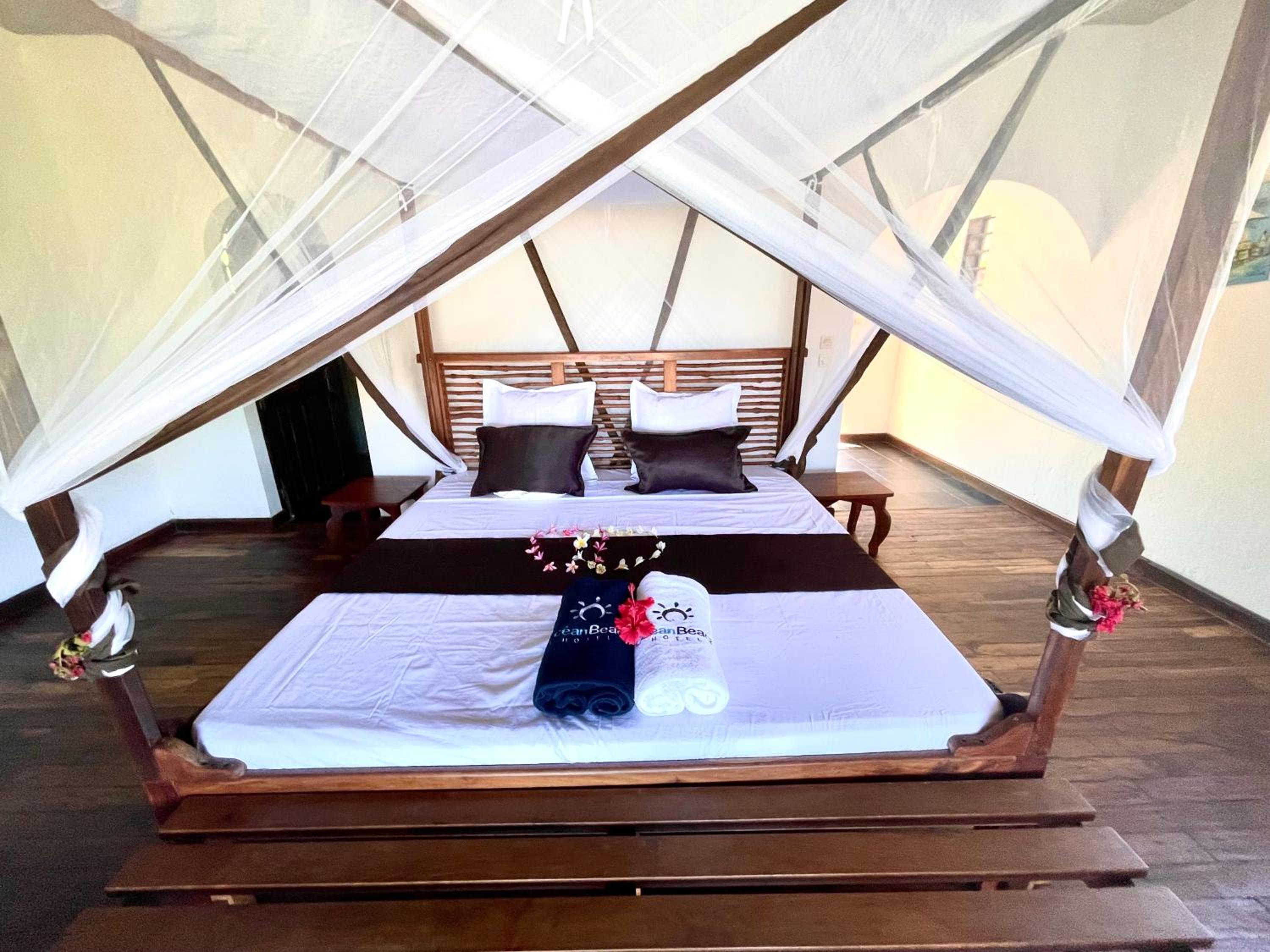 Deluxe Double Room (2 Adults + 1 Child) photo 1