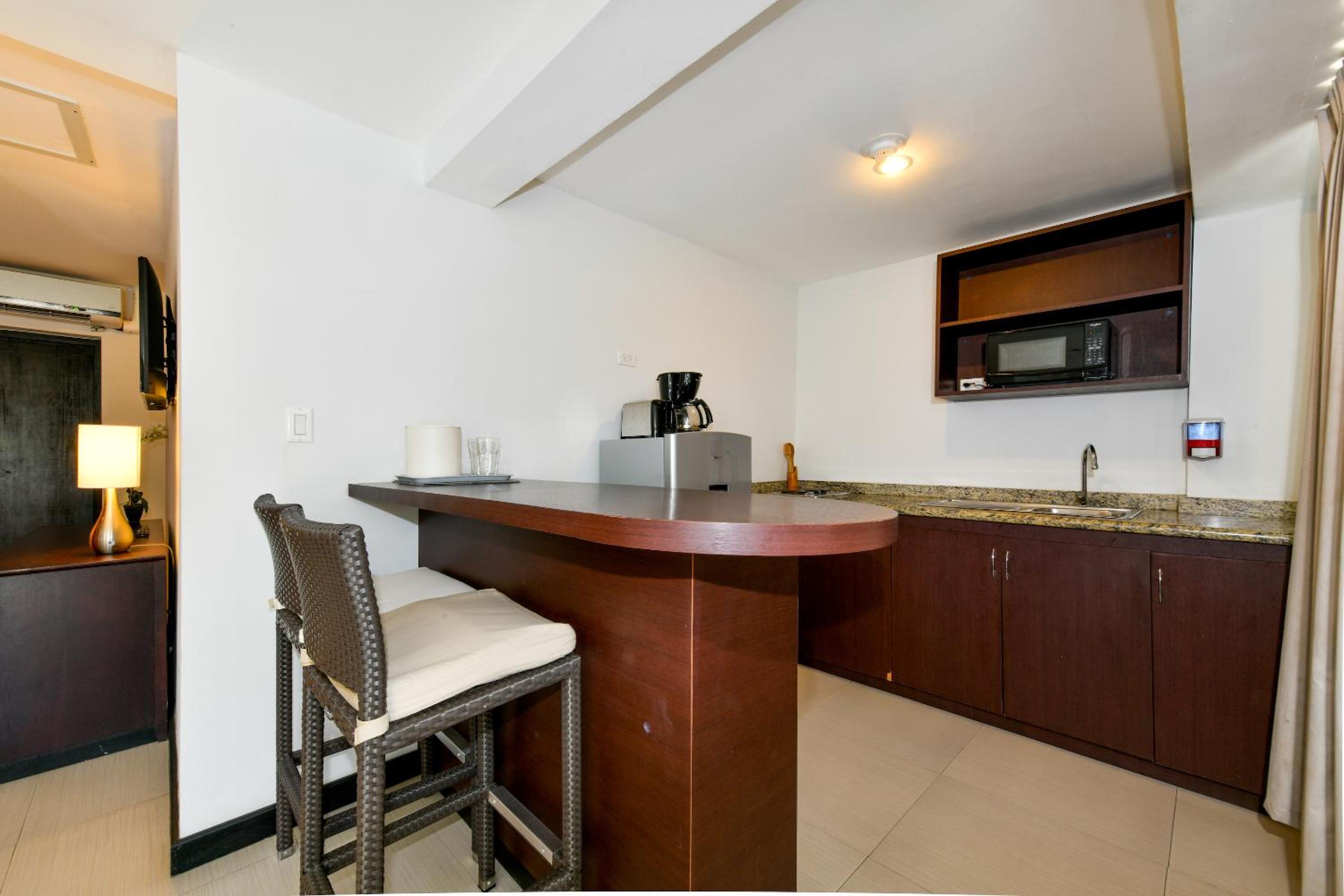 Two-Bedroom Suite - Photo 3