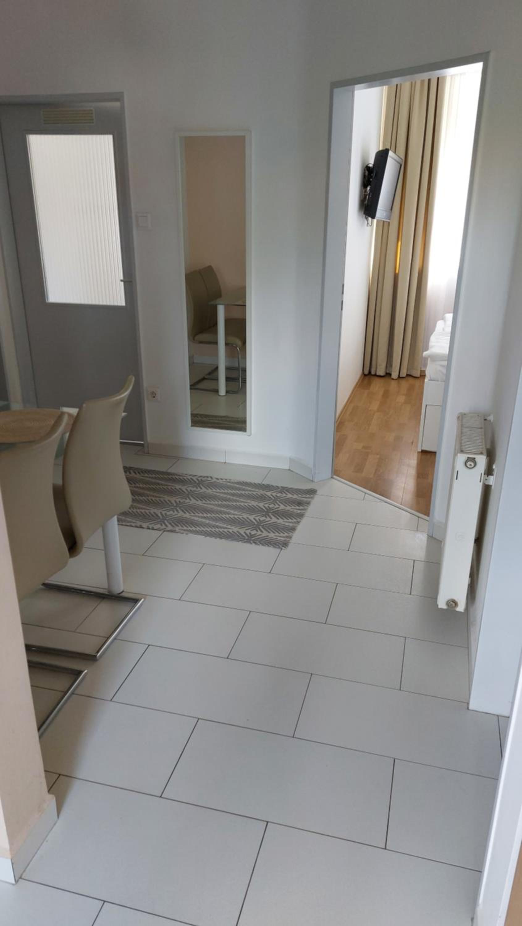 Apartment - Photo 4
