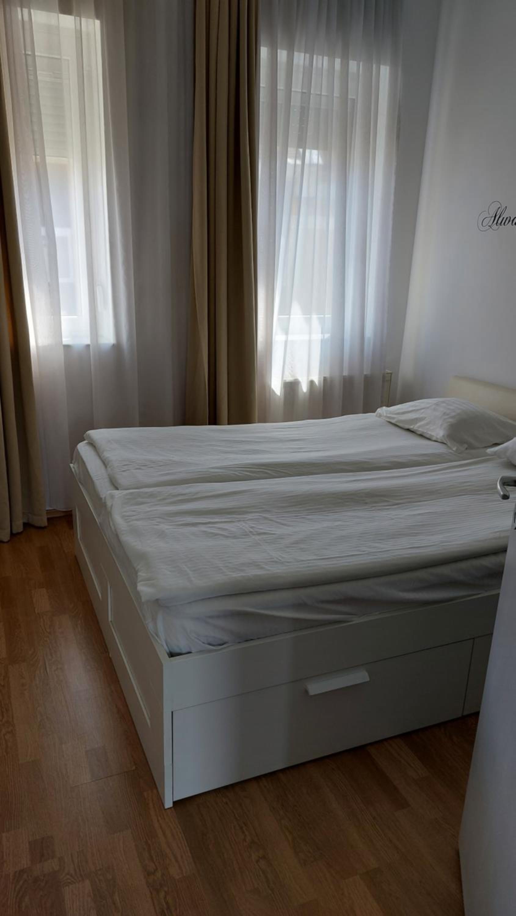 Apartment - Photo 2
