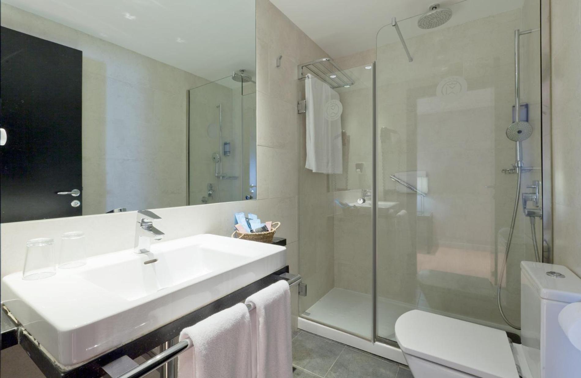 Deluxe Twin Room with Sea View