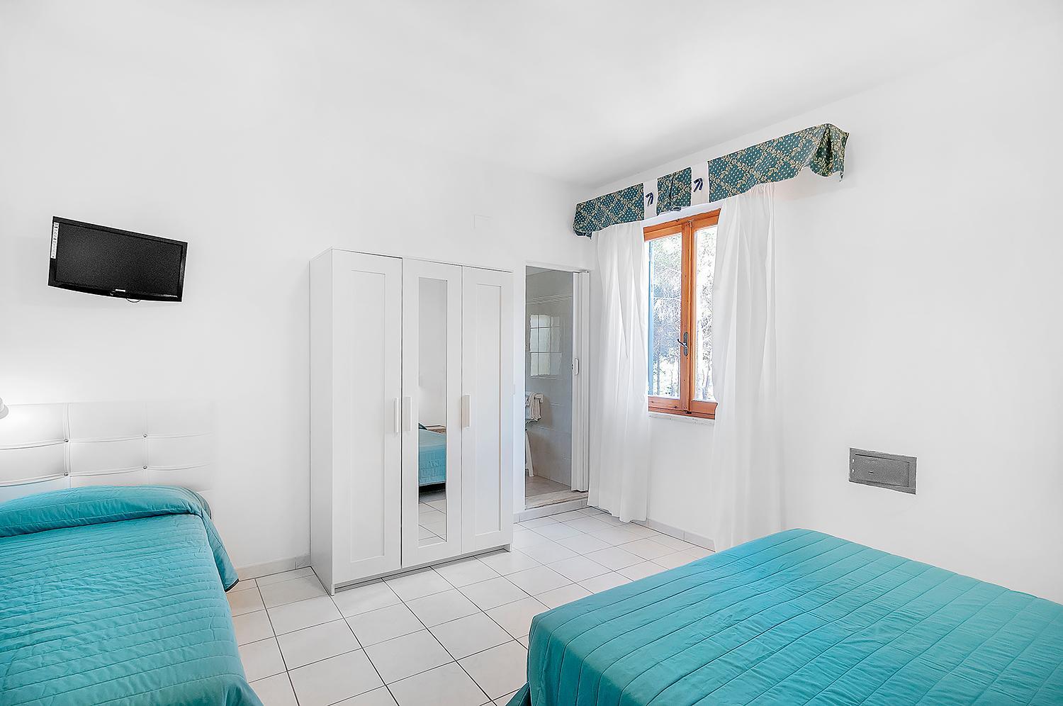  Triple Room (3 Adults + 1 Child) photo 1