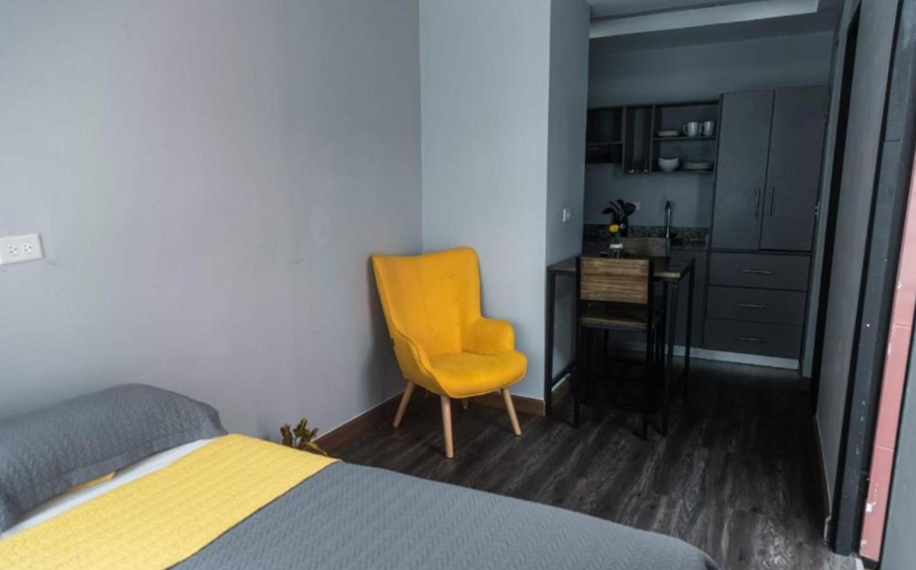 Studio Apartment photo 3