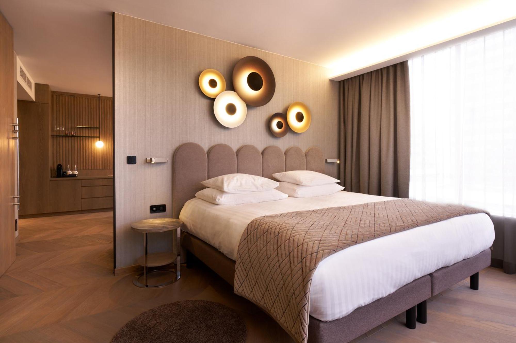 One-Bedroom Suite - Photo 1