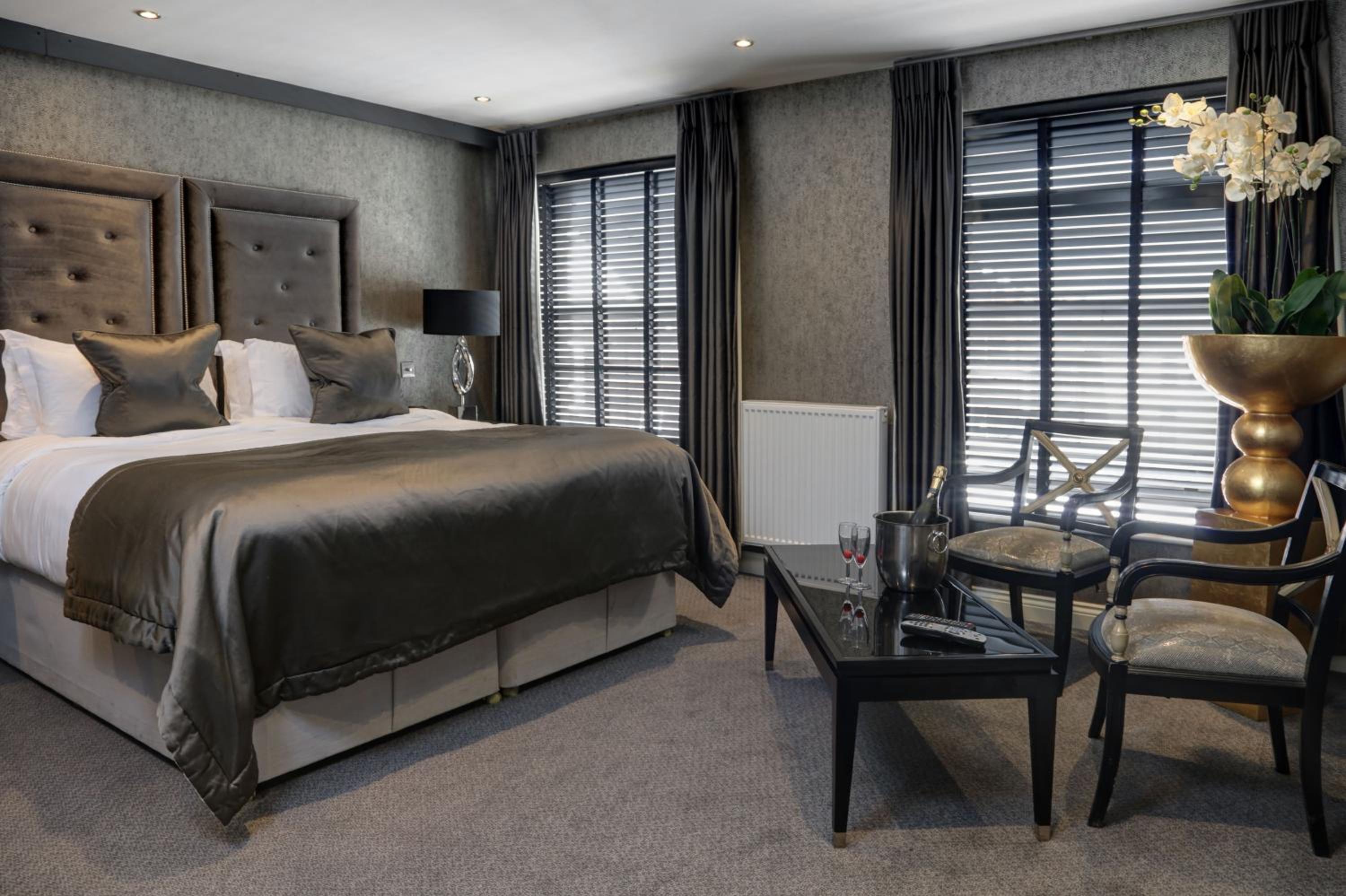 Superior King Suite - Photo 4