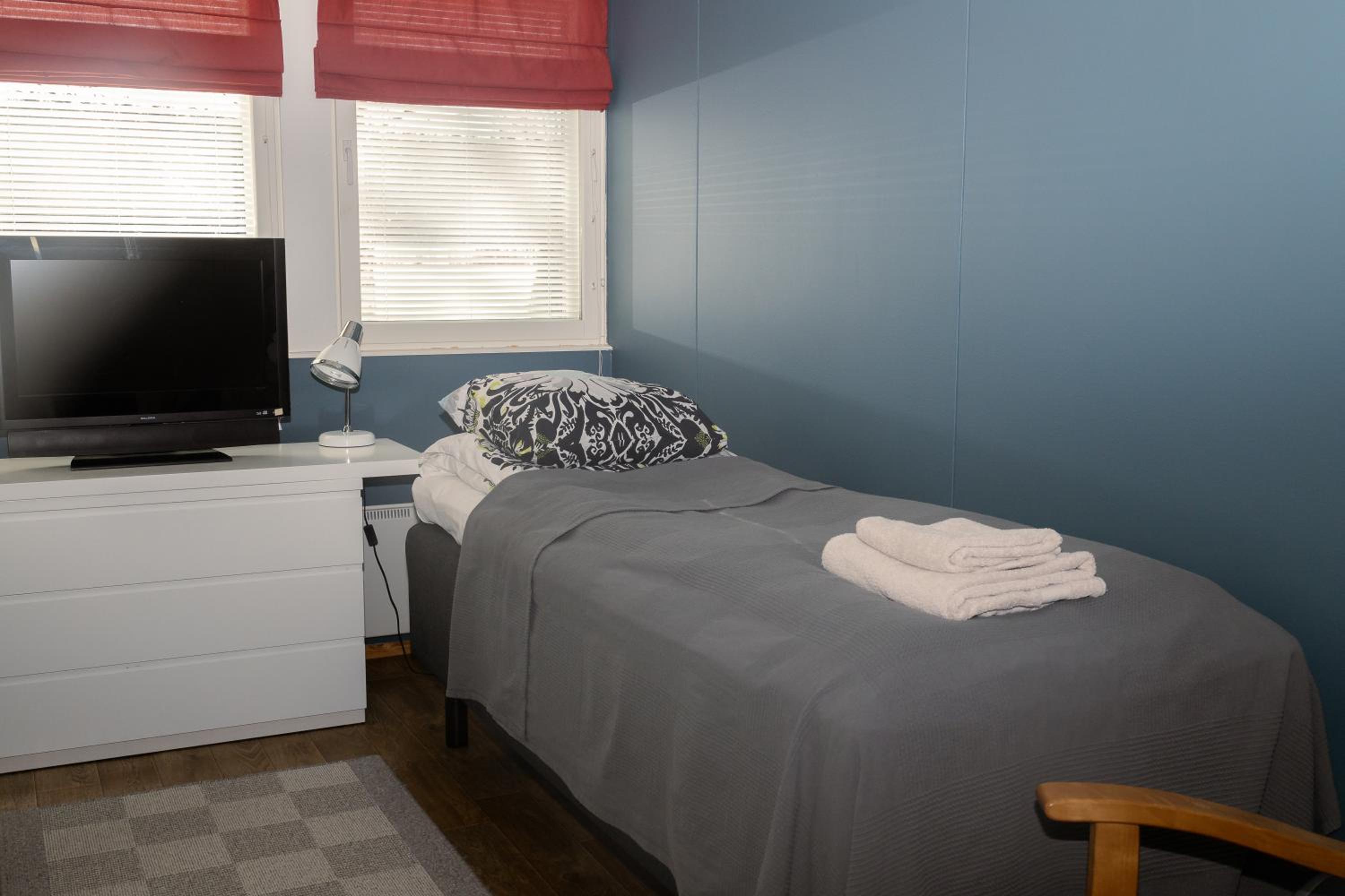 Twin Room with Shared Bathroom photo 2