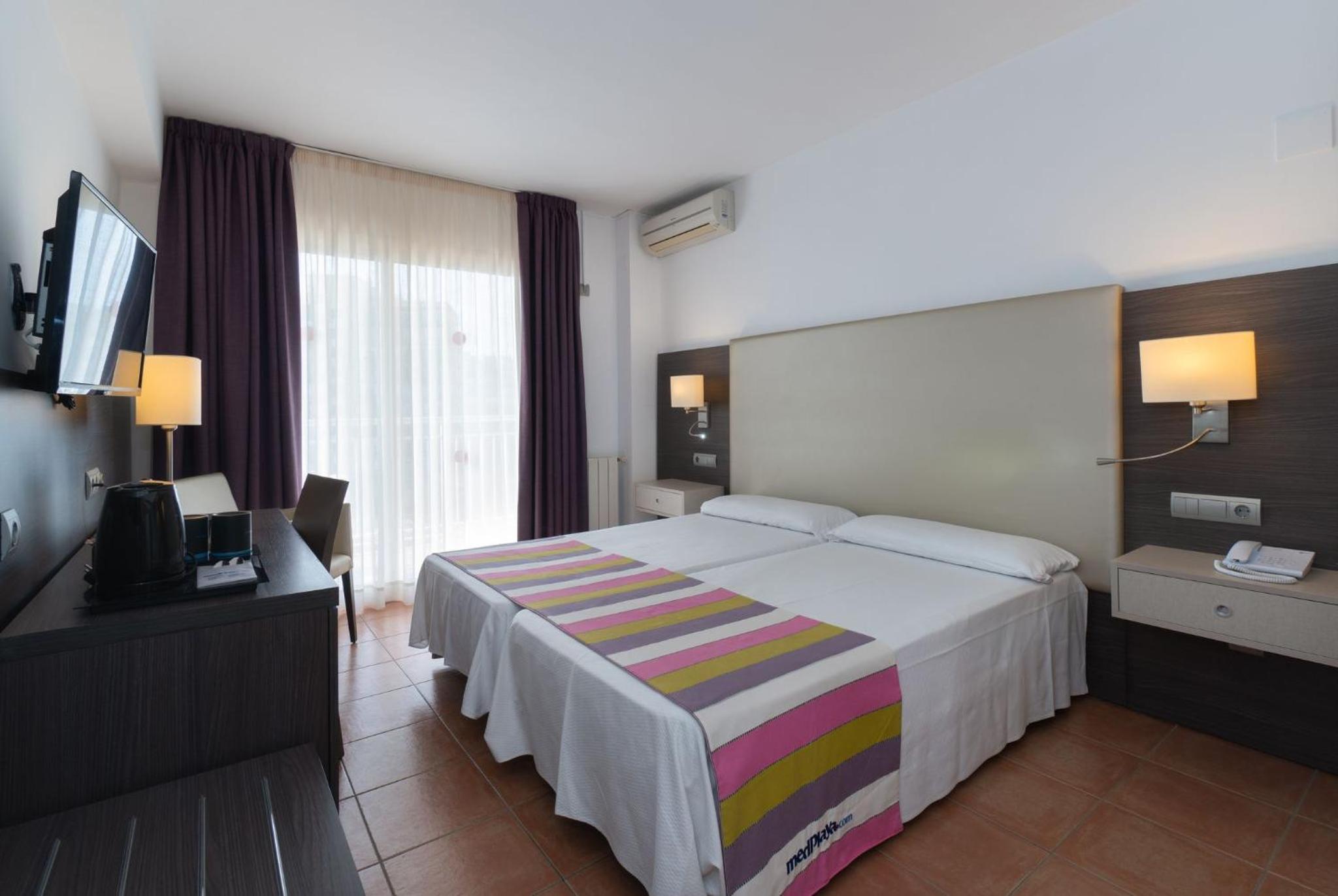 Double Room with Sea View - Photo 1