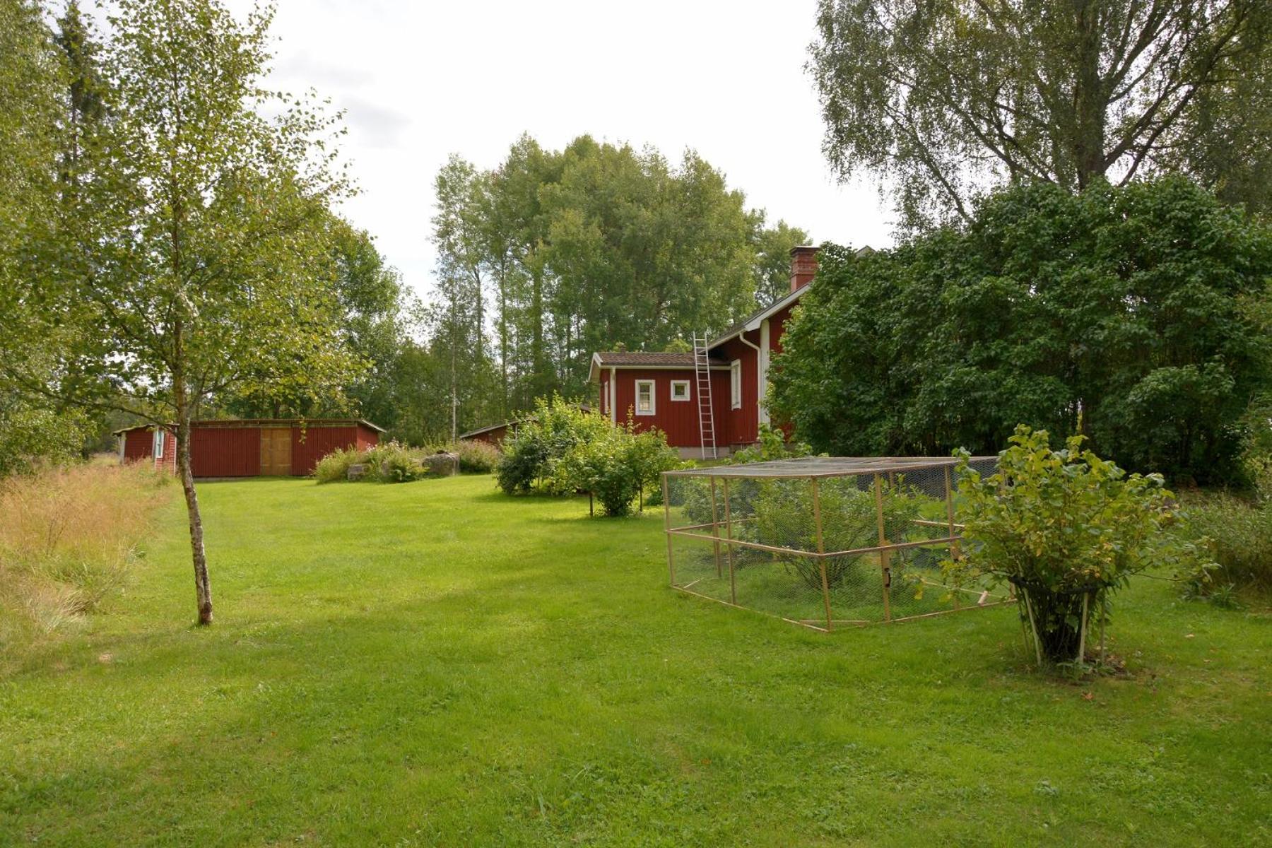Two-Bedroom House - Photo 43