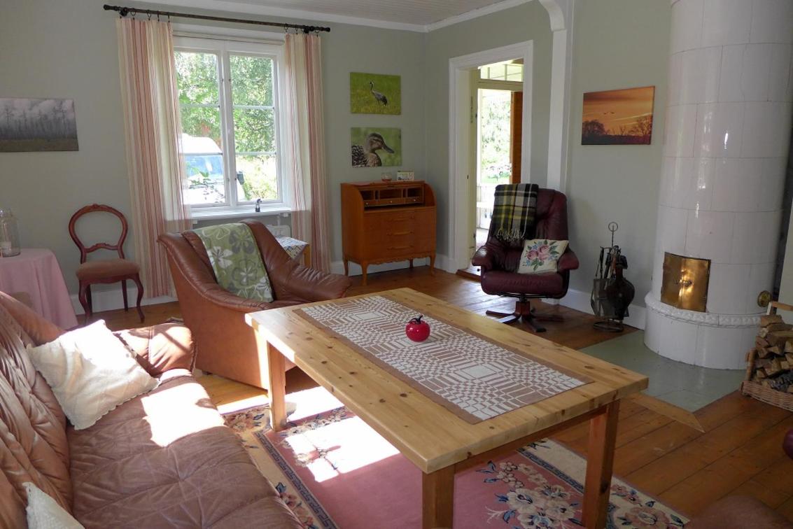 Two-Bedroom House - Photo 25