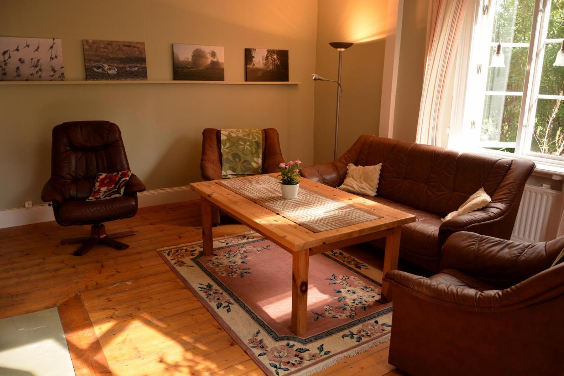 Two-Bedroom House - Photo 28
