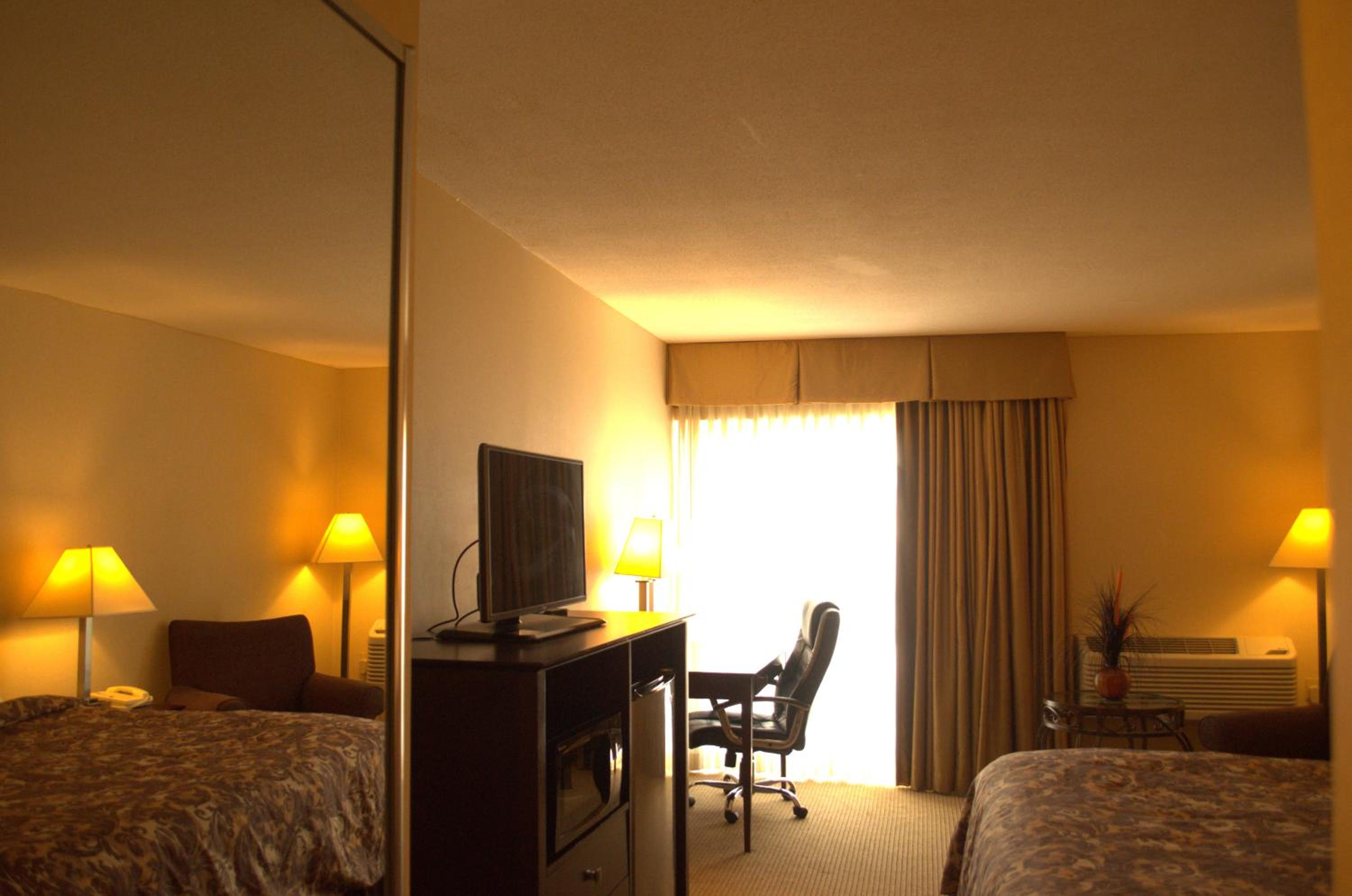 Standard King Room - Non Smoking - Photo 4