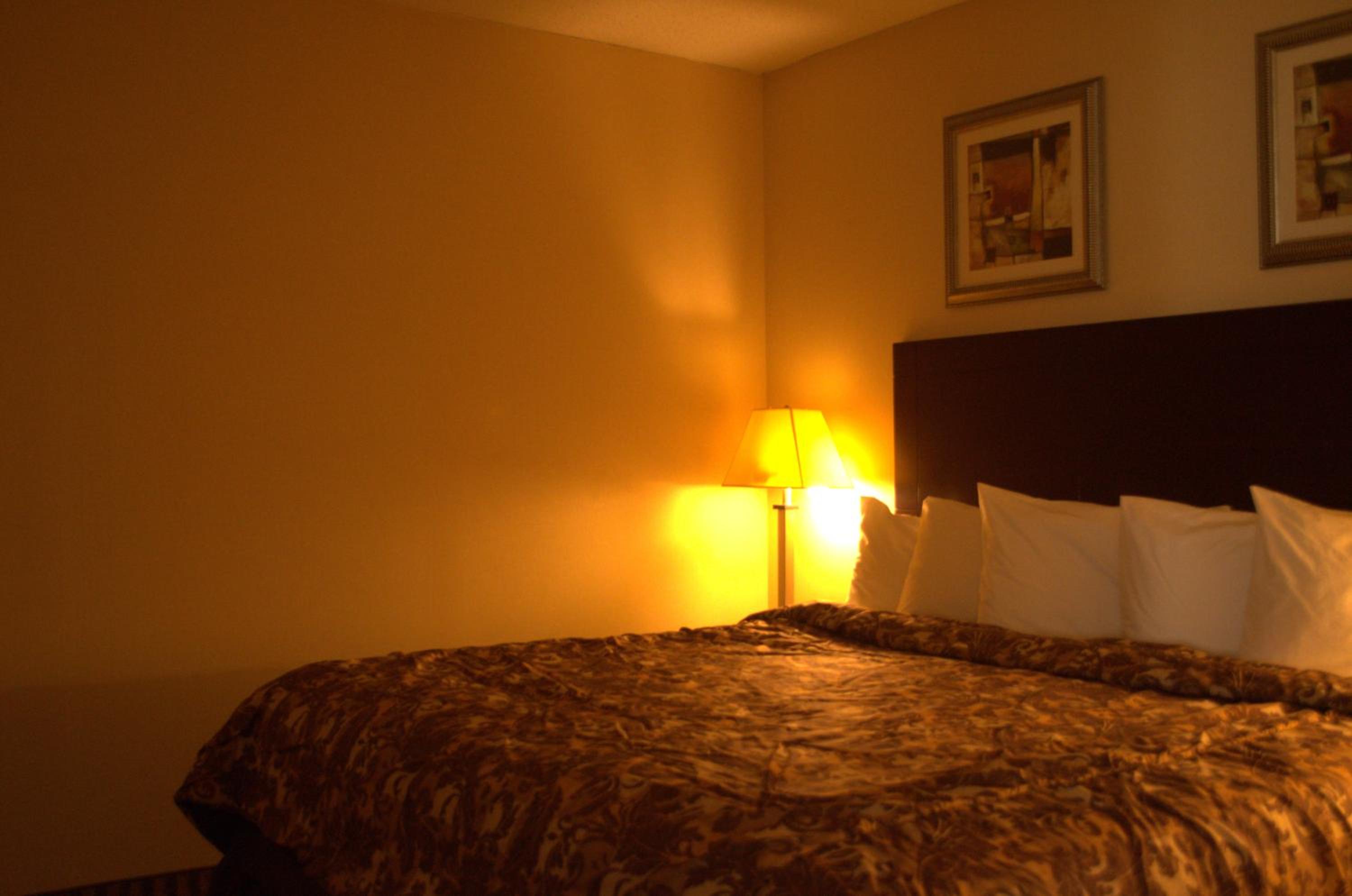 Standard King Room - Non Smoking - Photo 7