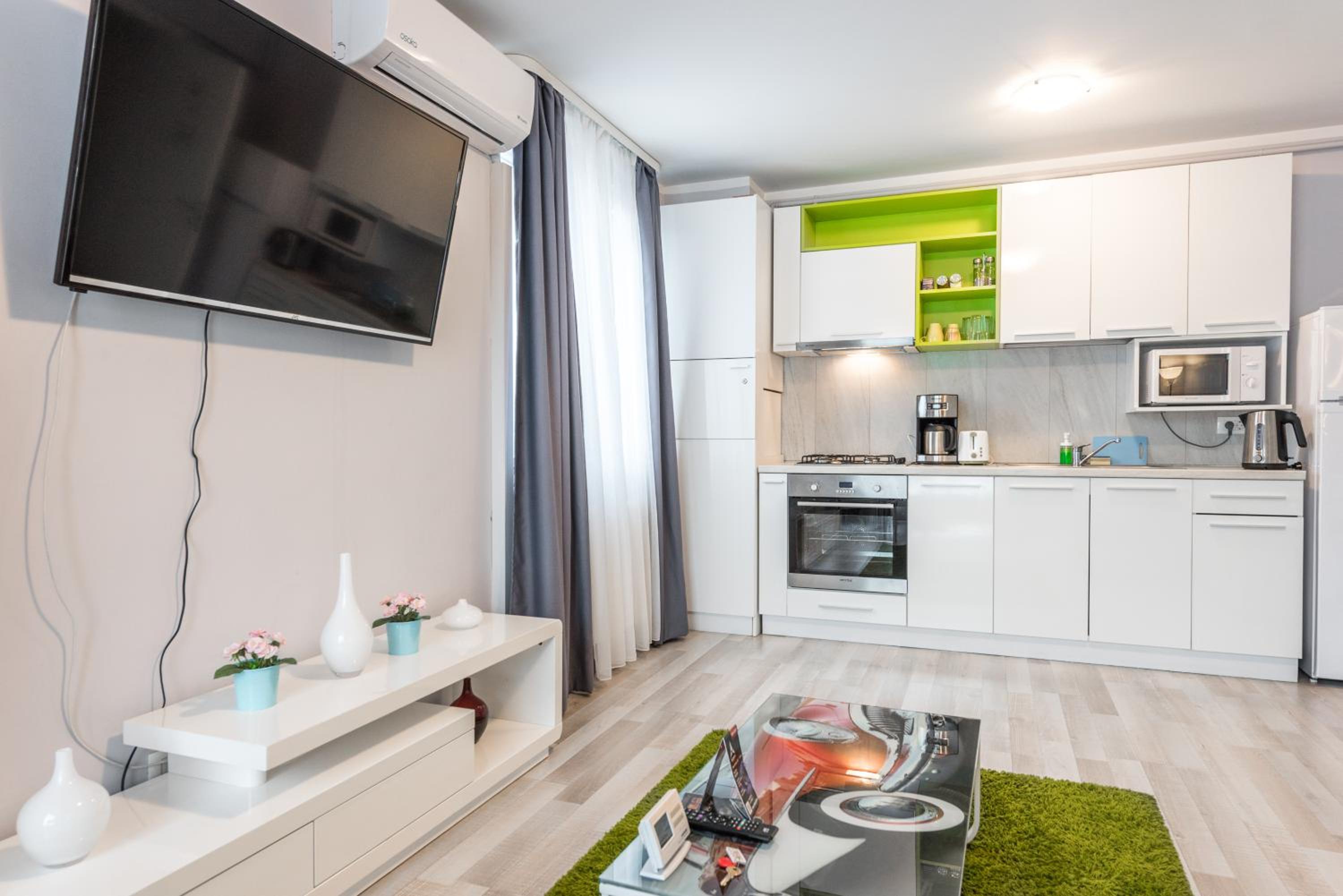 One-Bedroom Apartment with Terrace - Photo 51