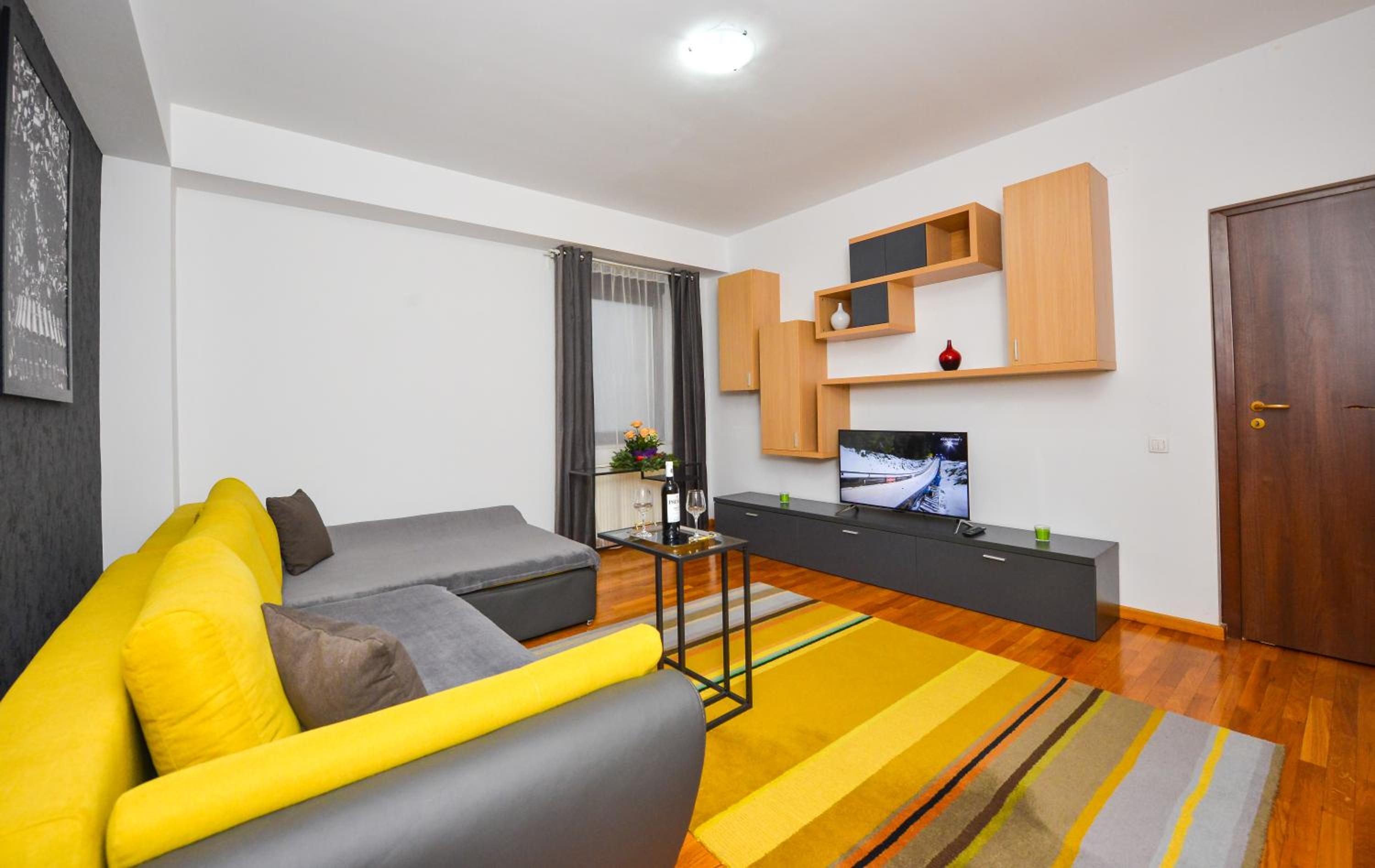 One-Bedroom Apartment with Terrace - Photo 19