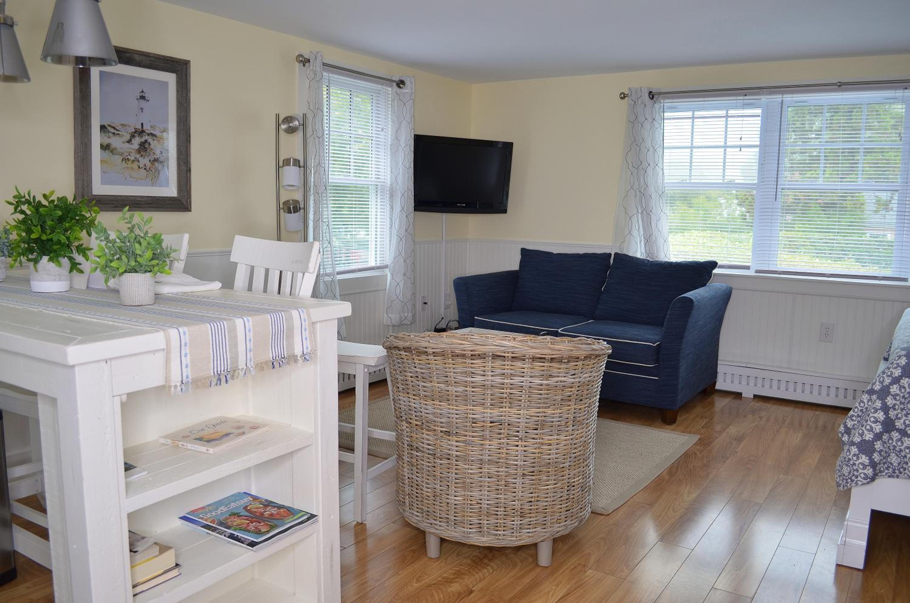 Studio Apartment