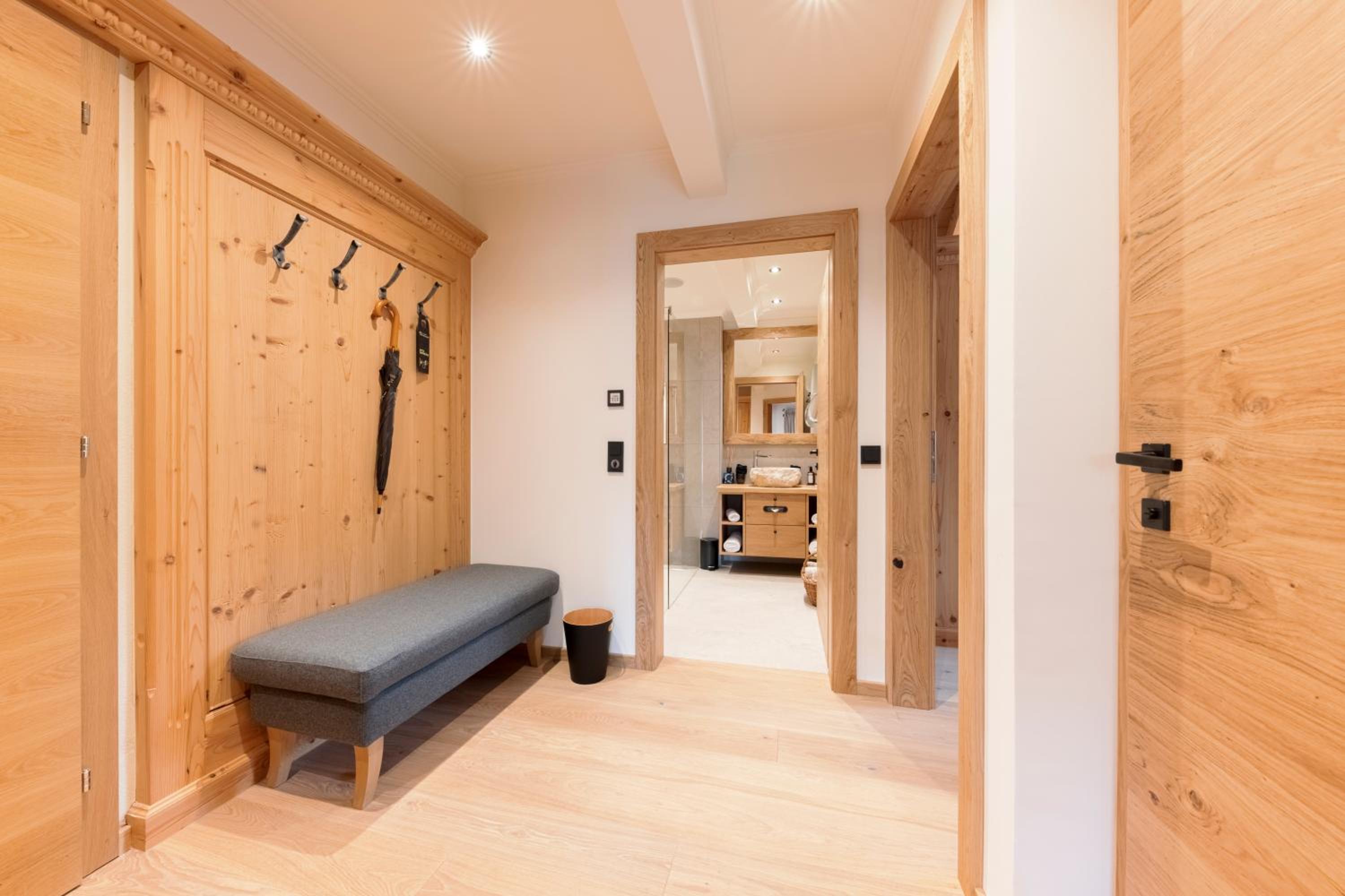 Suite with Oriel photo 3