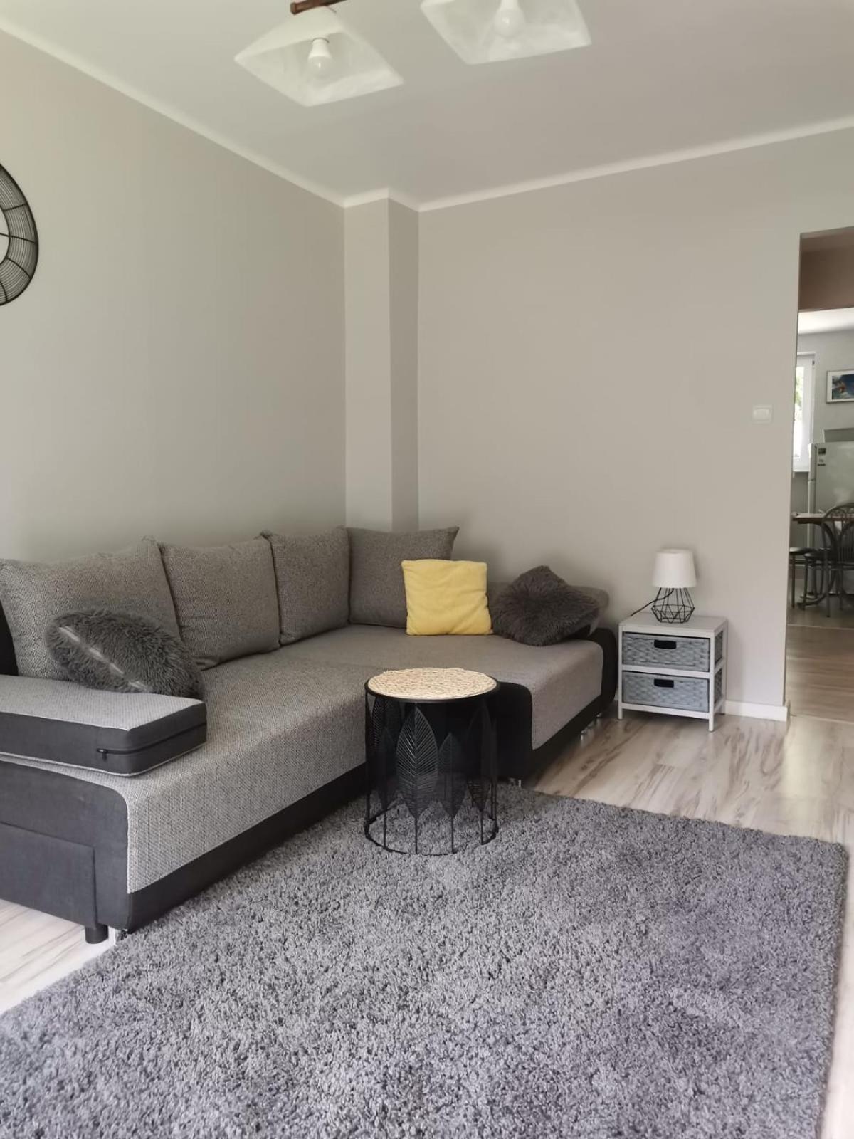 One-Bedroom Apartment - Photo 1