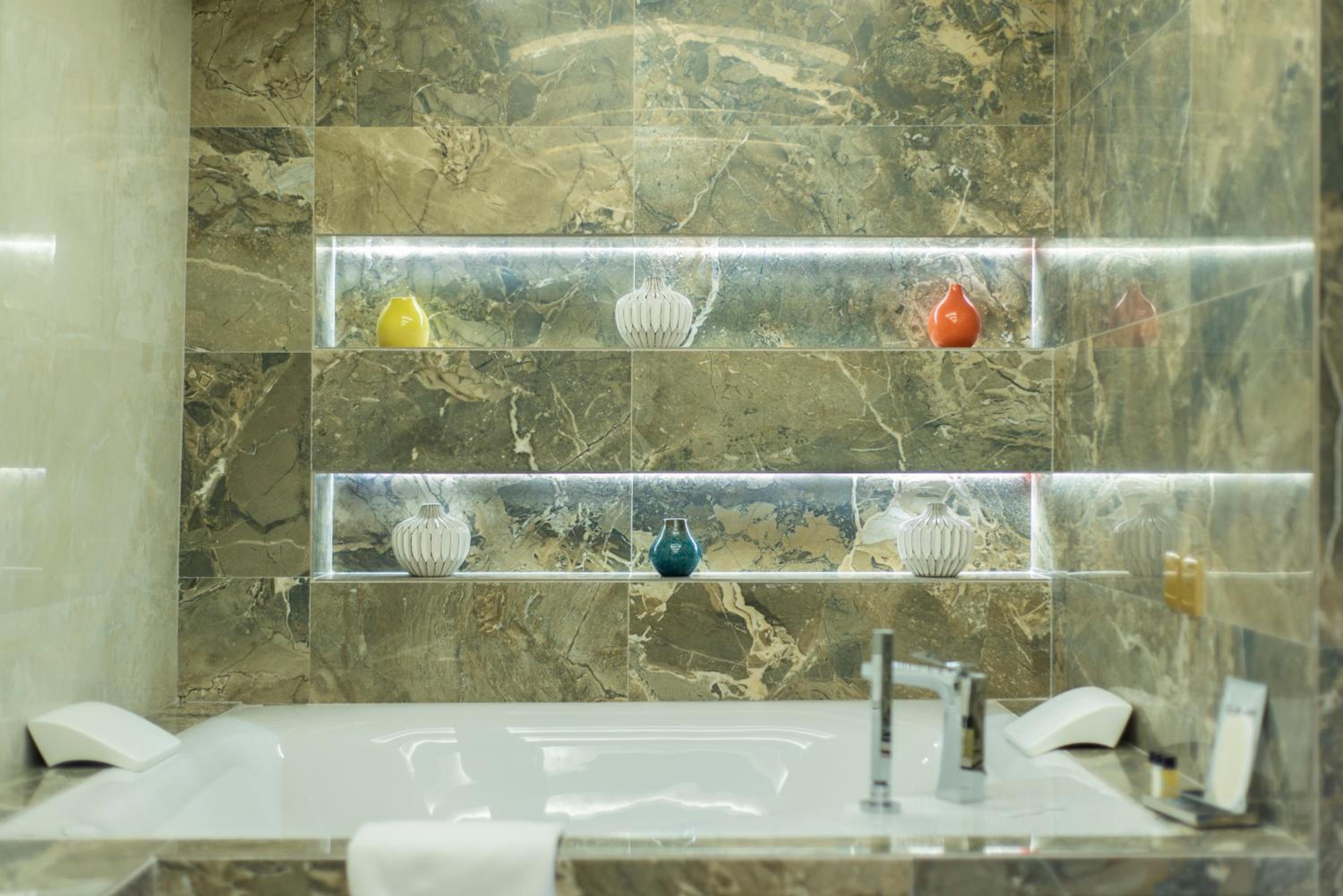 Presidential Suite thumbnail 5