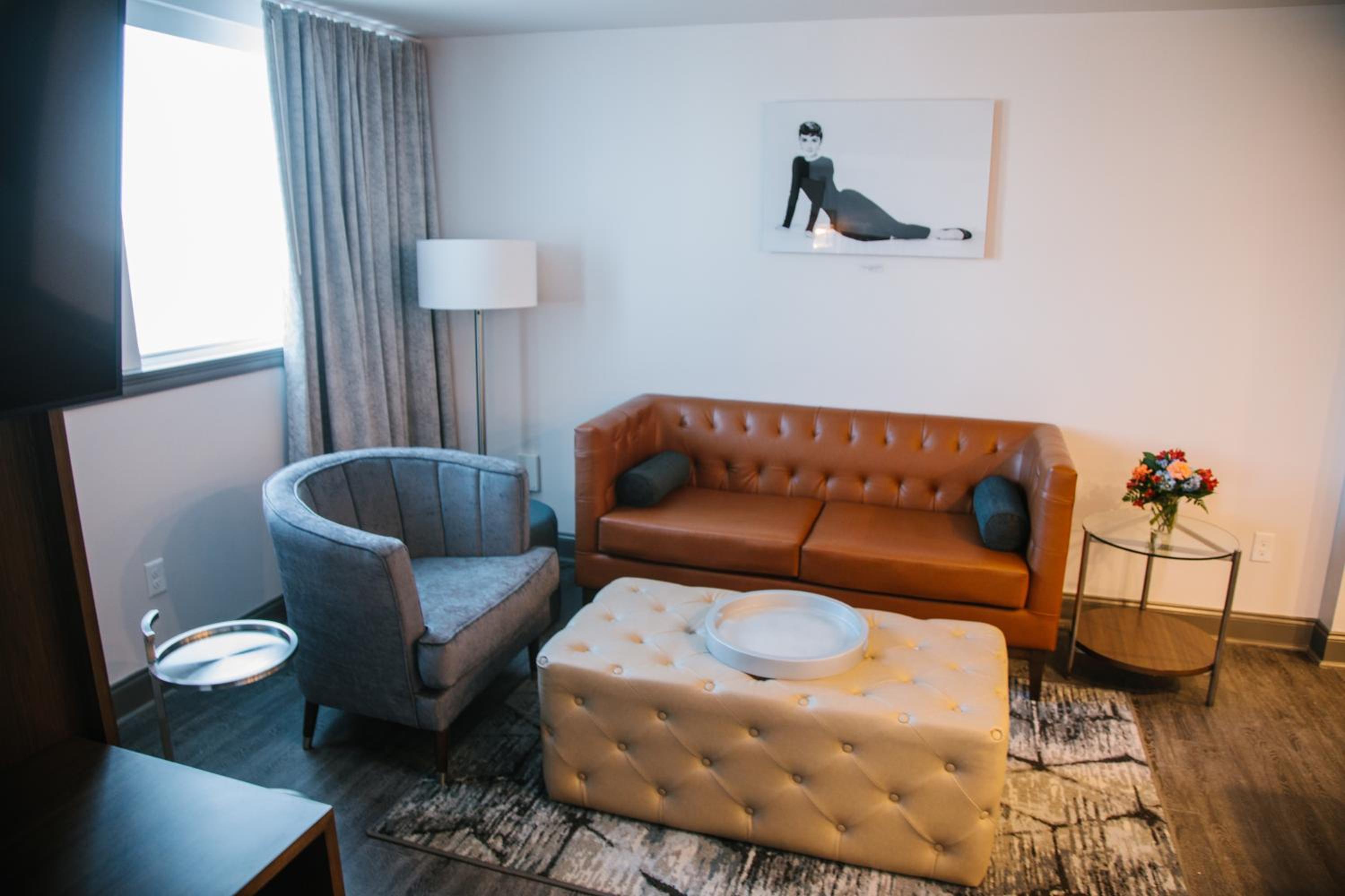 Hotel Legends, Foto 2