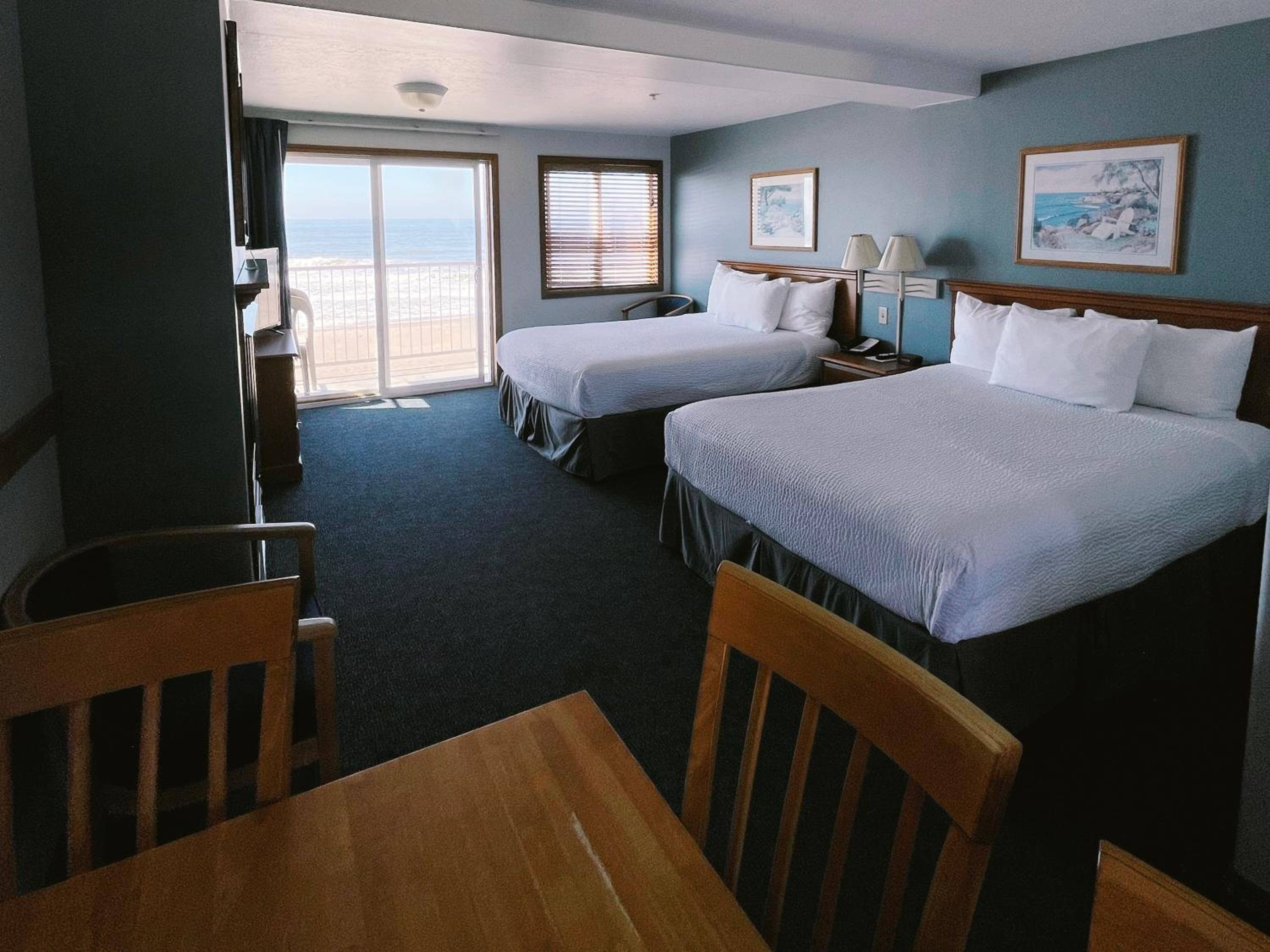 Queen Room with Balcony - Second Floor