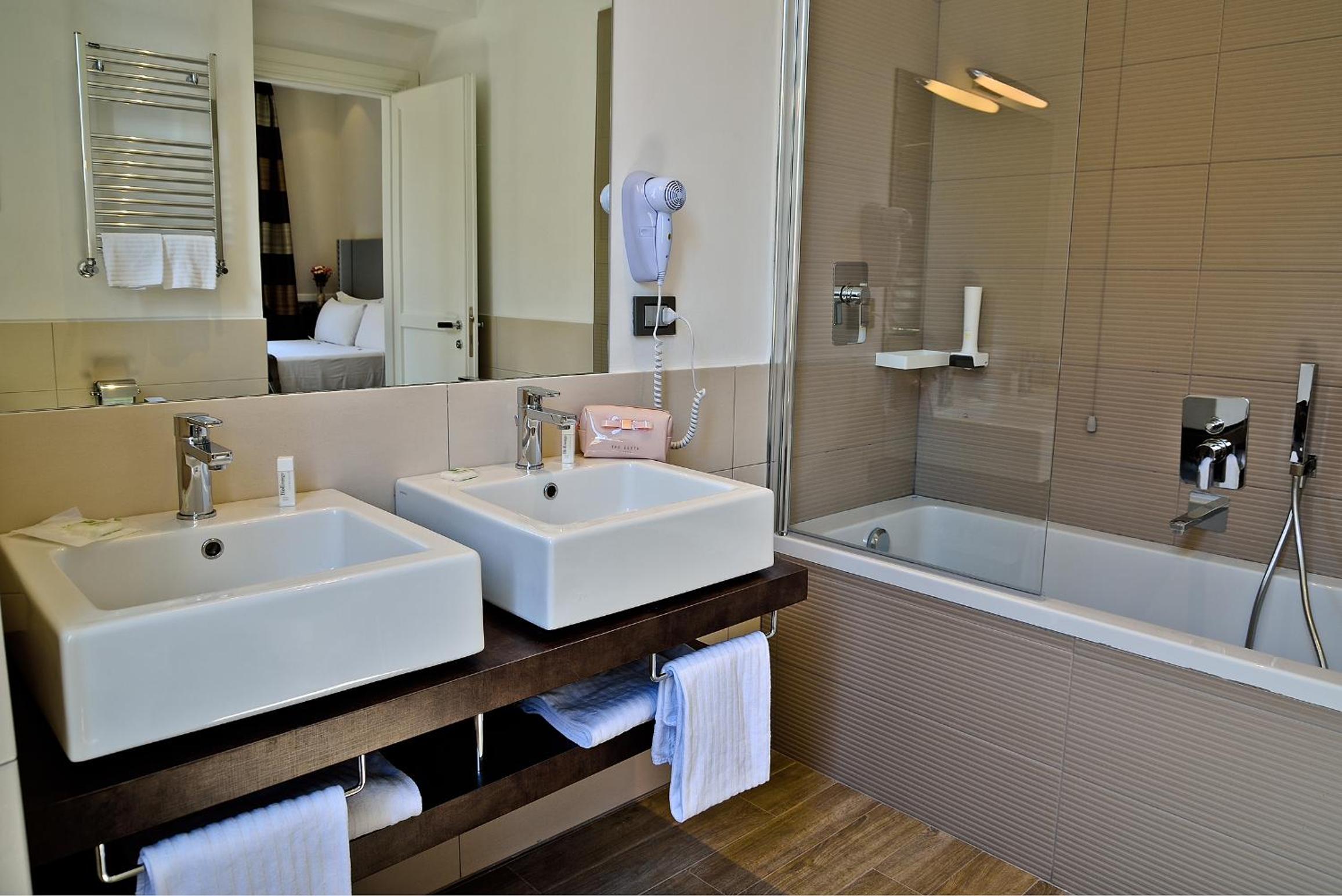 Triple Room photo 2