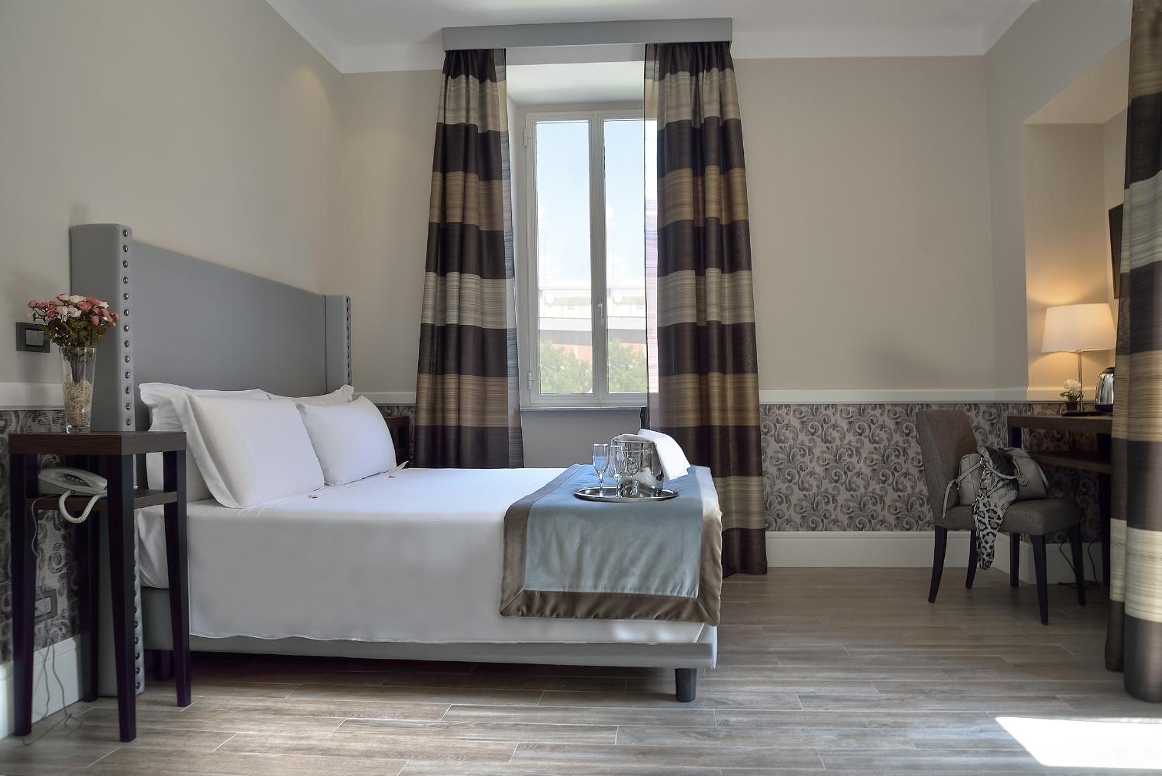 Double or Twin Room photo 3