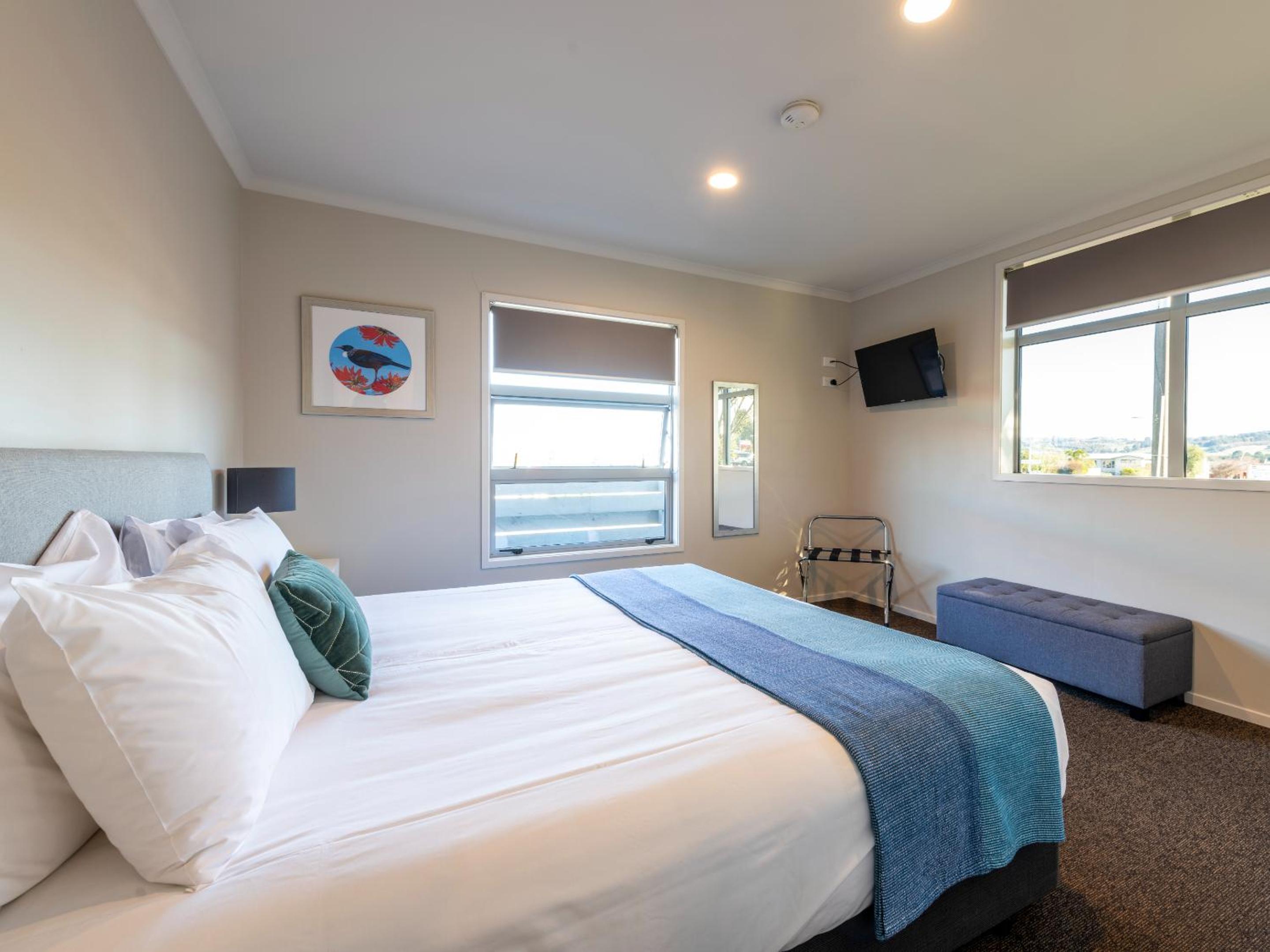 Luxury Two-Bedroom Suite - Photo 7