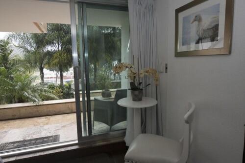 Junior Suite with Pool View - Photo 3