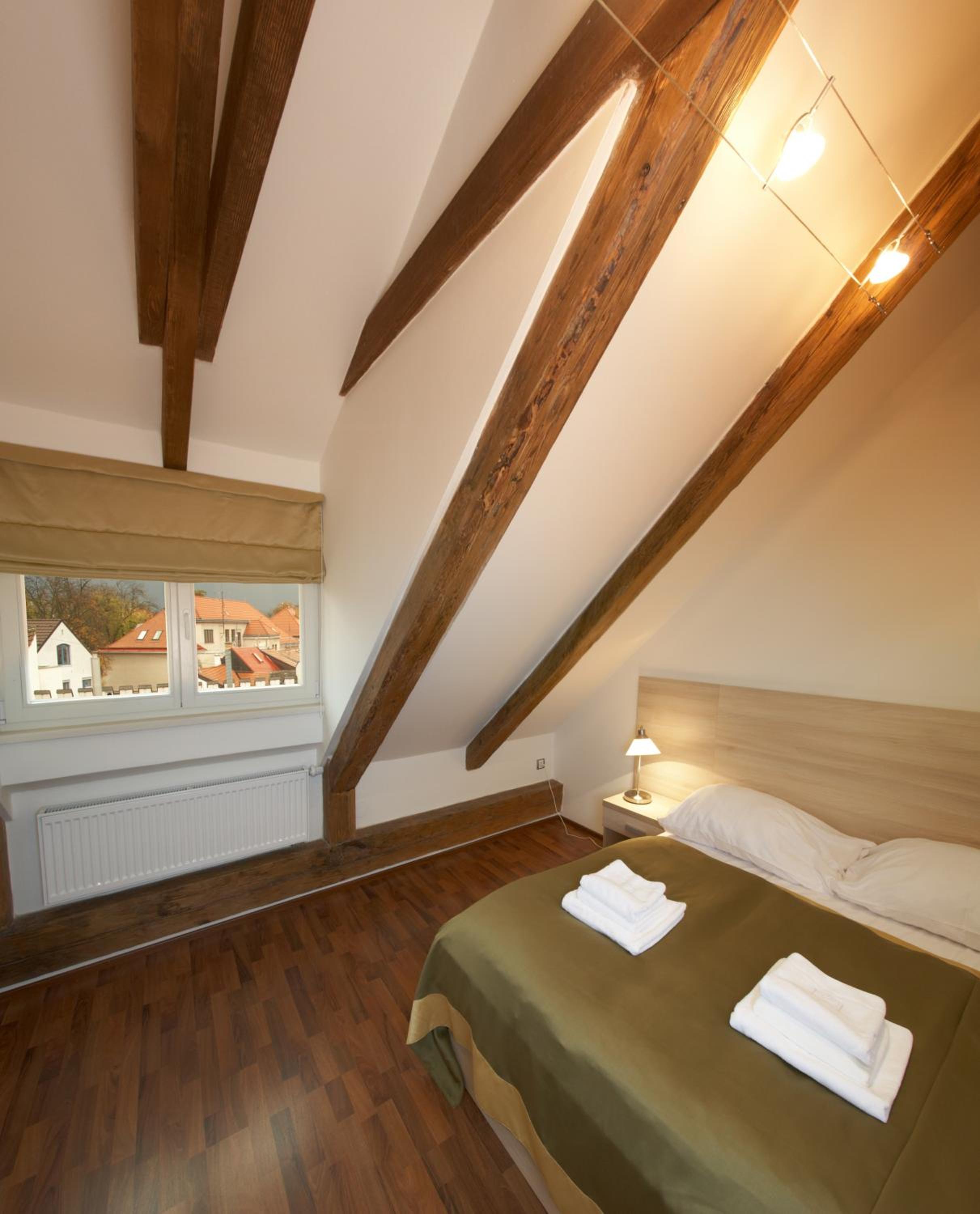 Two-Bedroom Apartment - Split Level - Photo 2