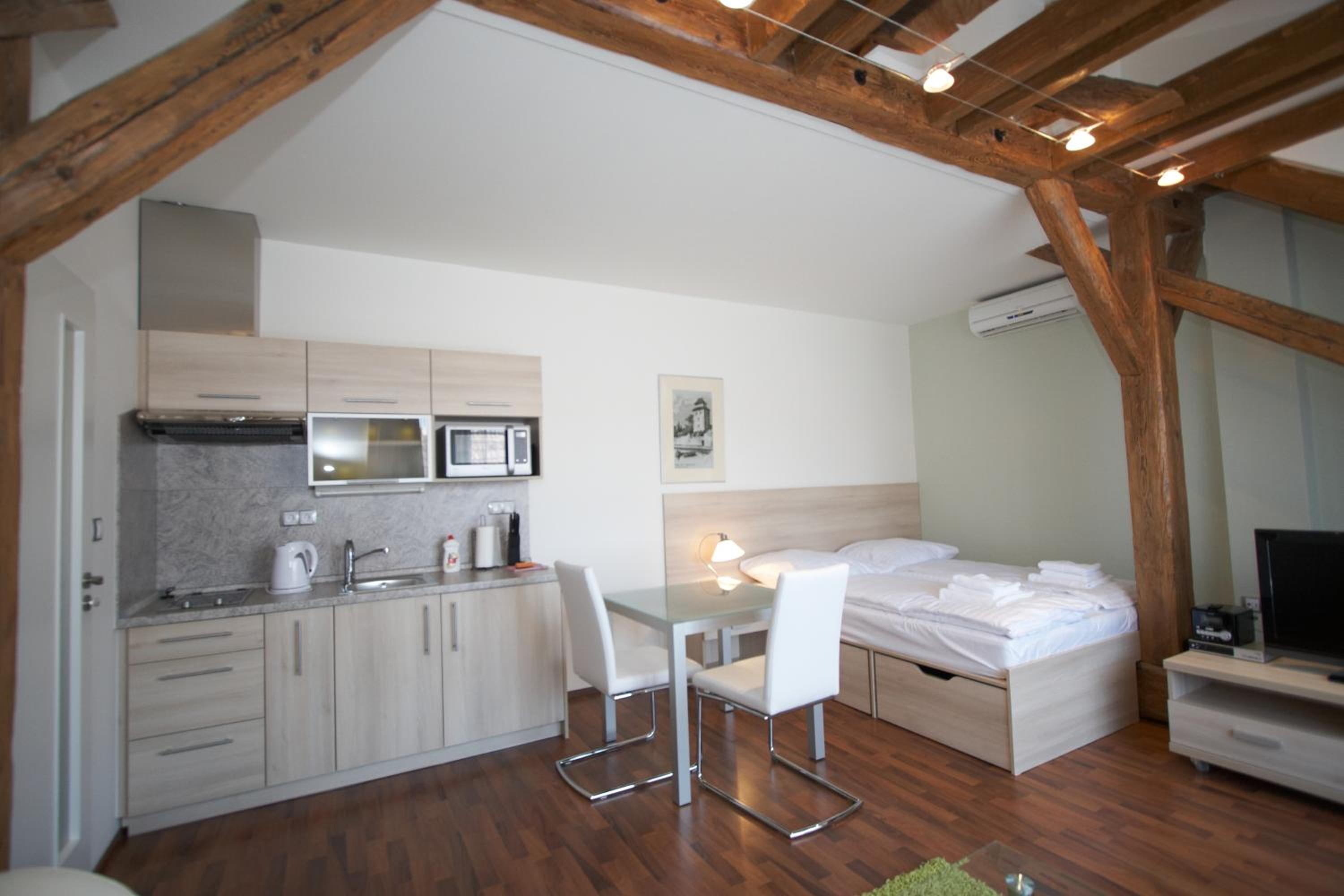 One-Bedroom Apartment - Photo 20