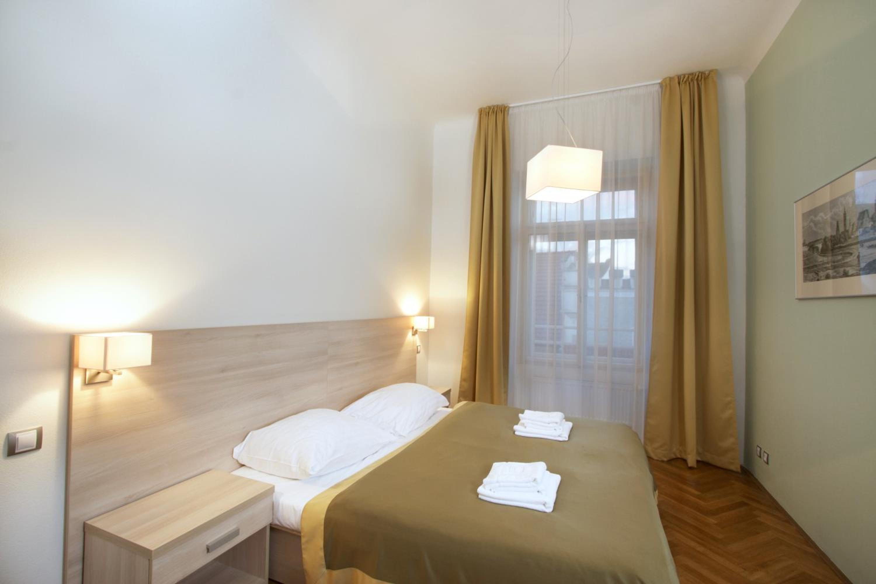 One-Bedroom Apartment - Photo 13