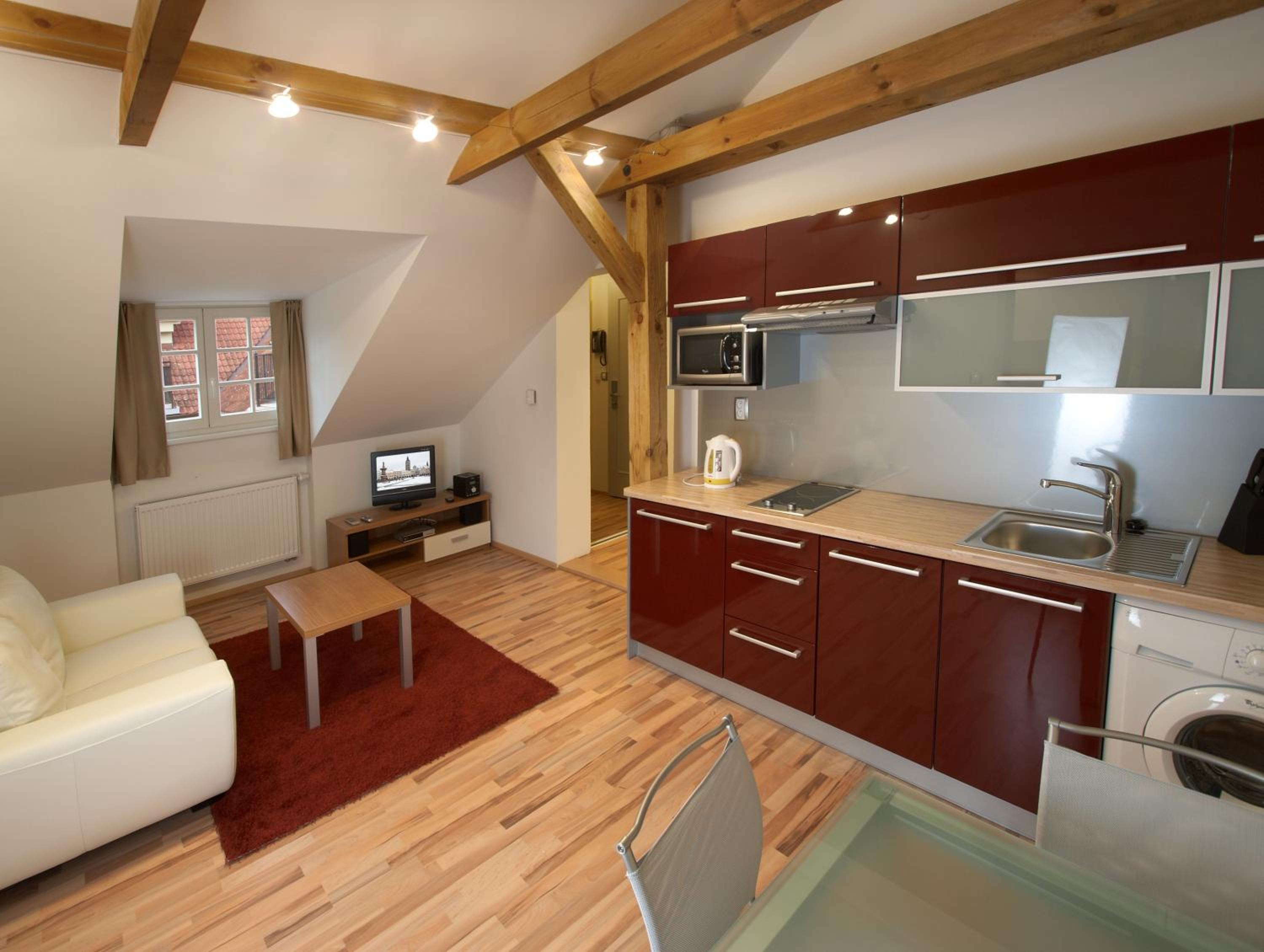 One-Bedroom Apartment - Photo 12