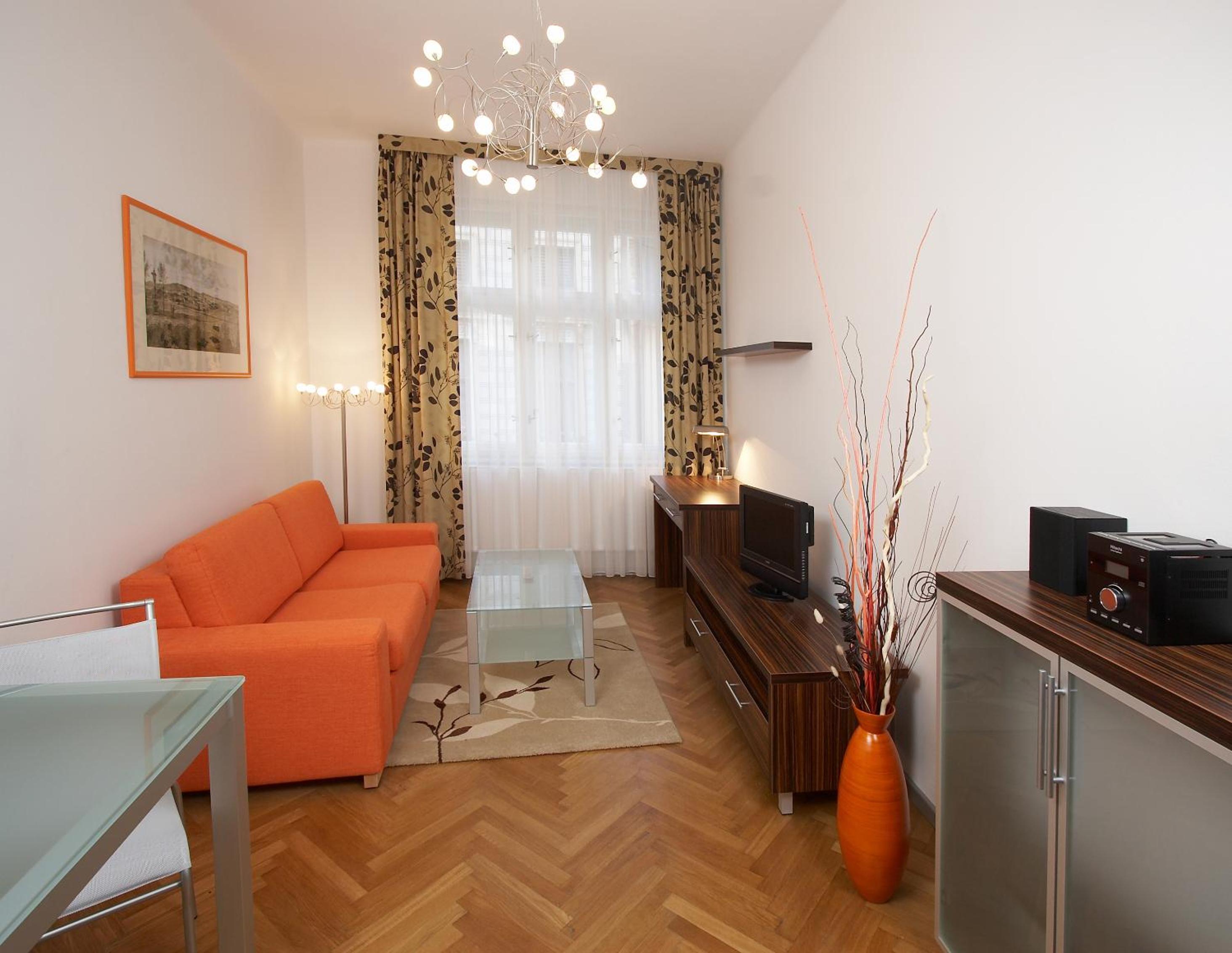 One-Bedroom Apartment - Photo 37