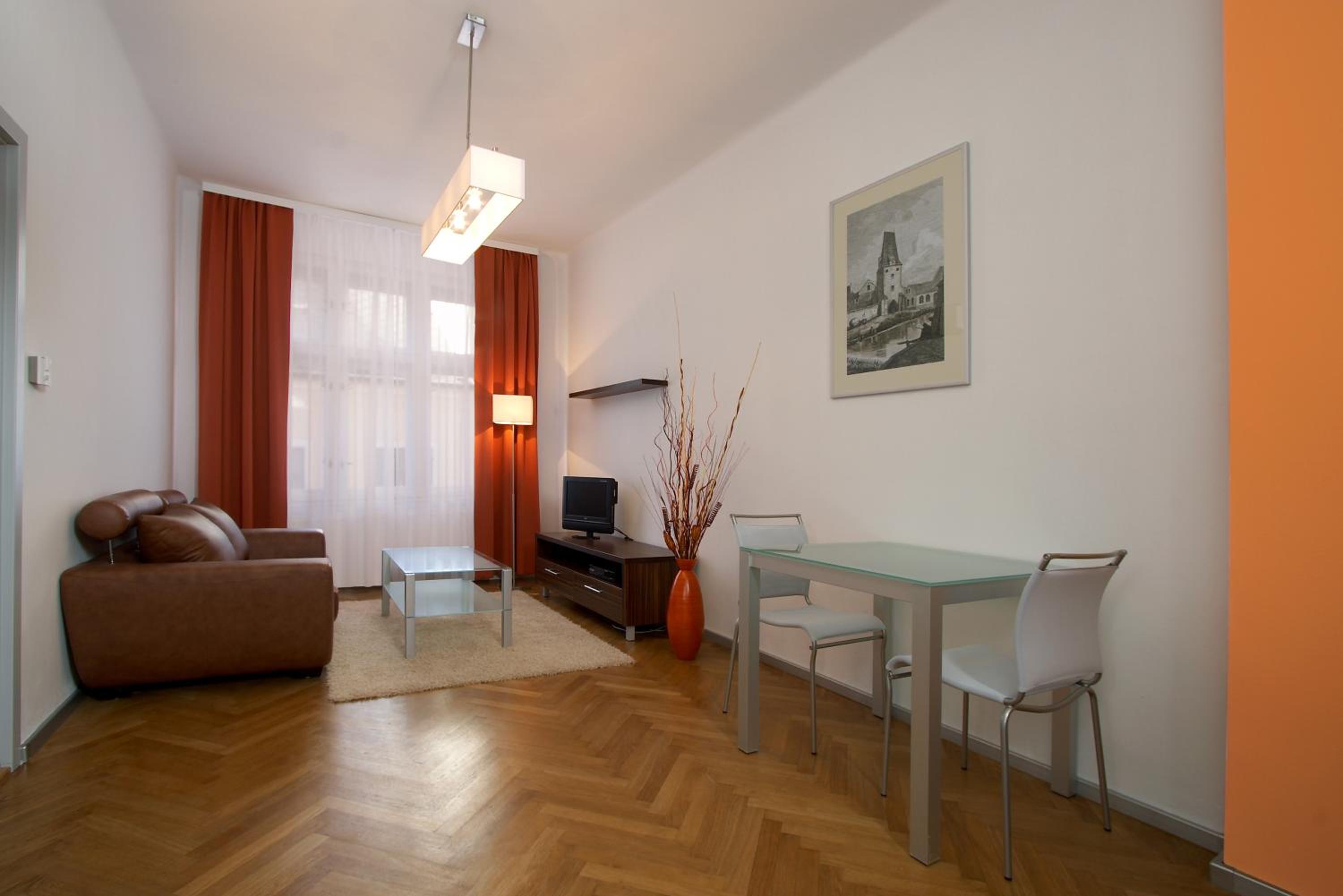 One-Bedroom Apartment - Photo 30