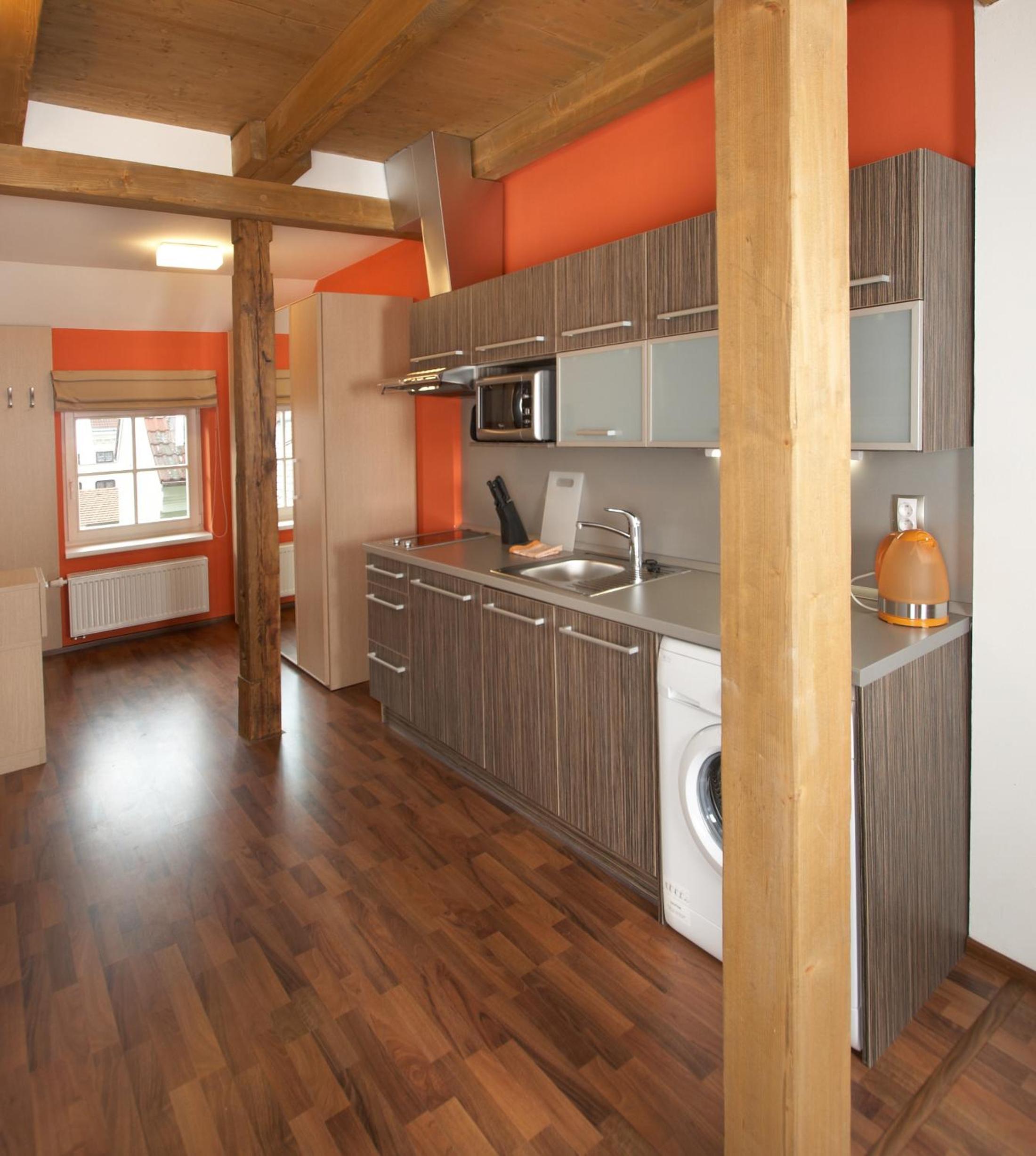 One-Bedroom Apartment - Split Level - Photo 3
