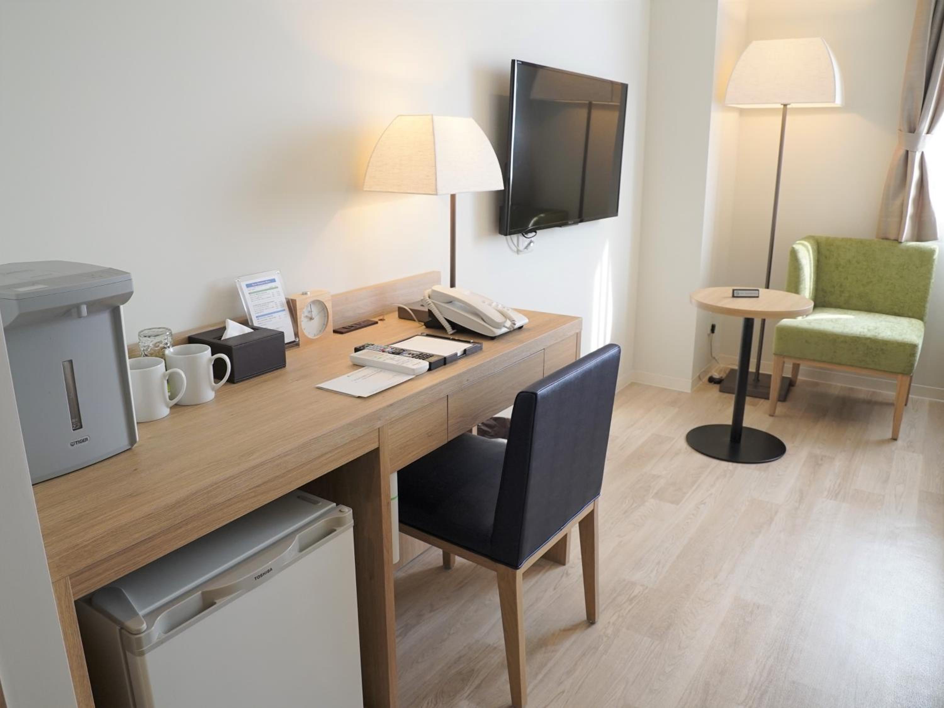 Standard Twin Room - Photo 8