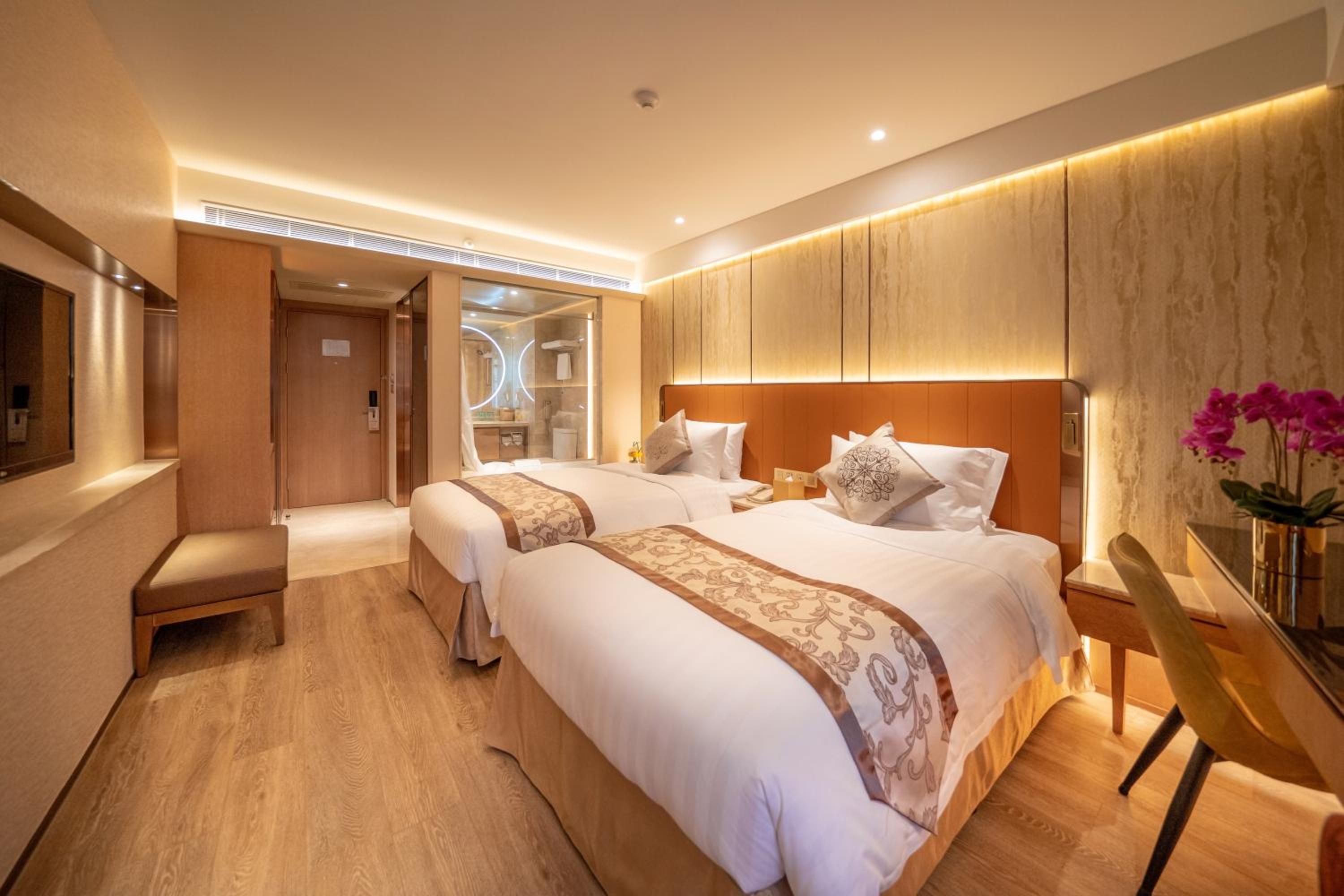 Twin Room with Harbor View - Photo 1