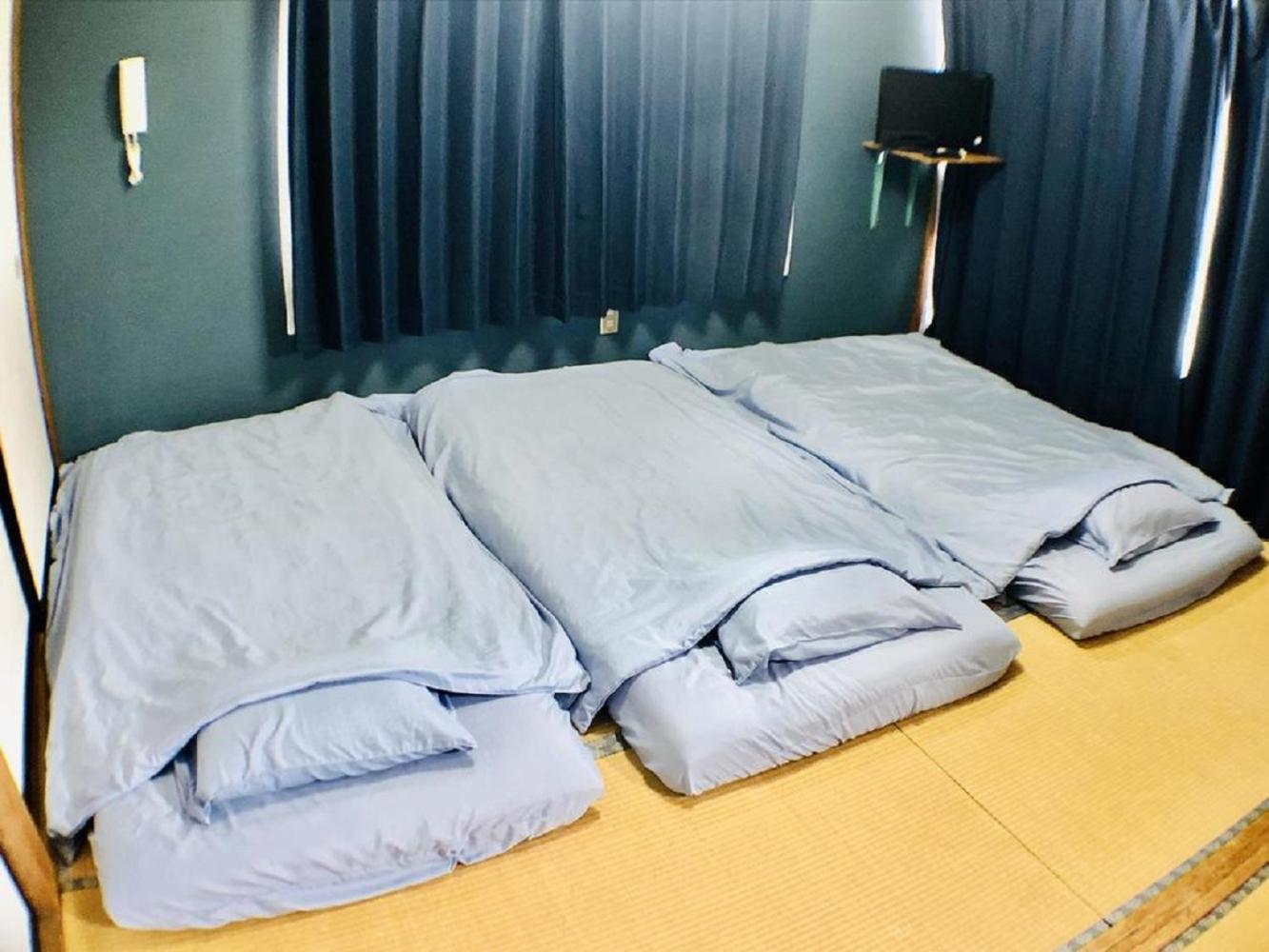 Economy Twin Room - Photo 1