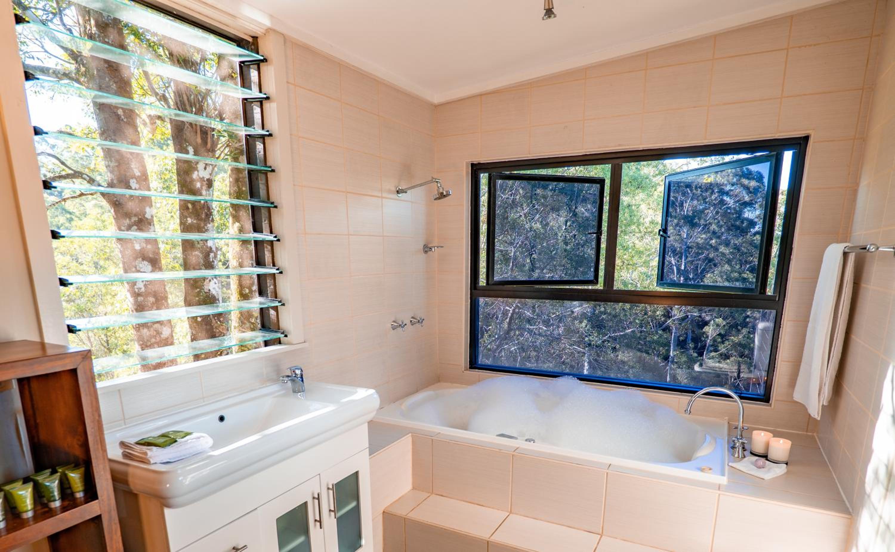 2 Bedroom Cottage – Tallowood photo 3