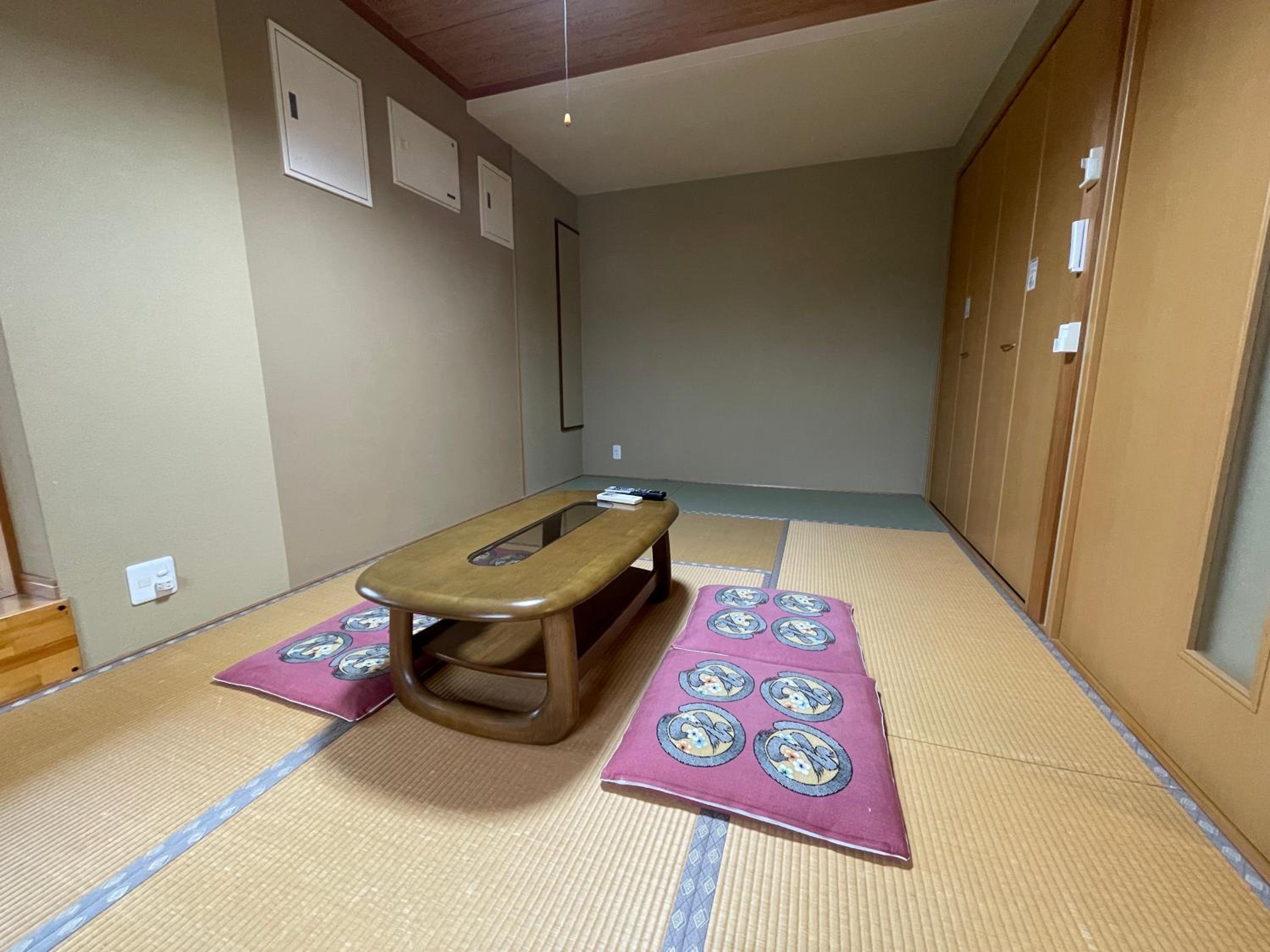 Deluxe Quadruple Room - Photo 8