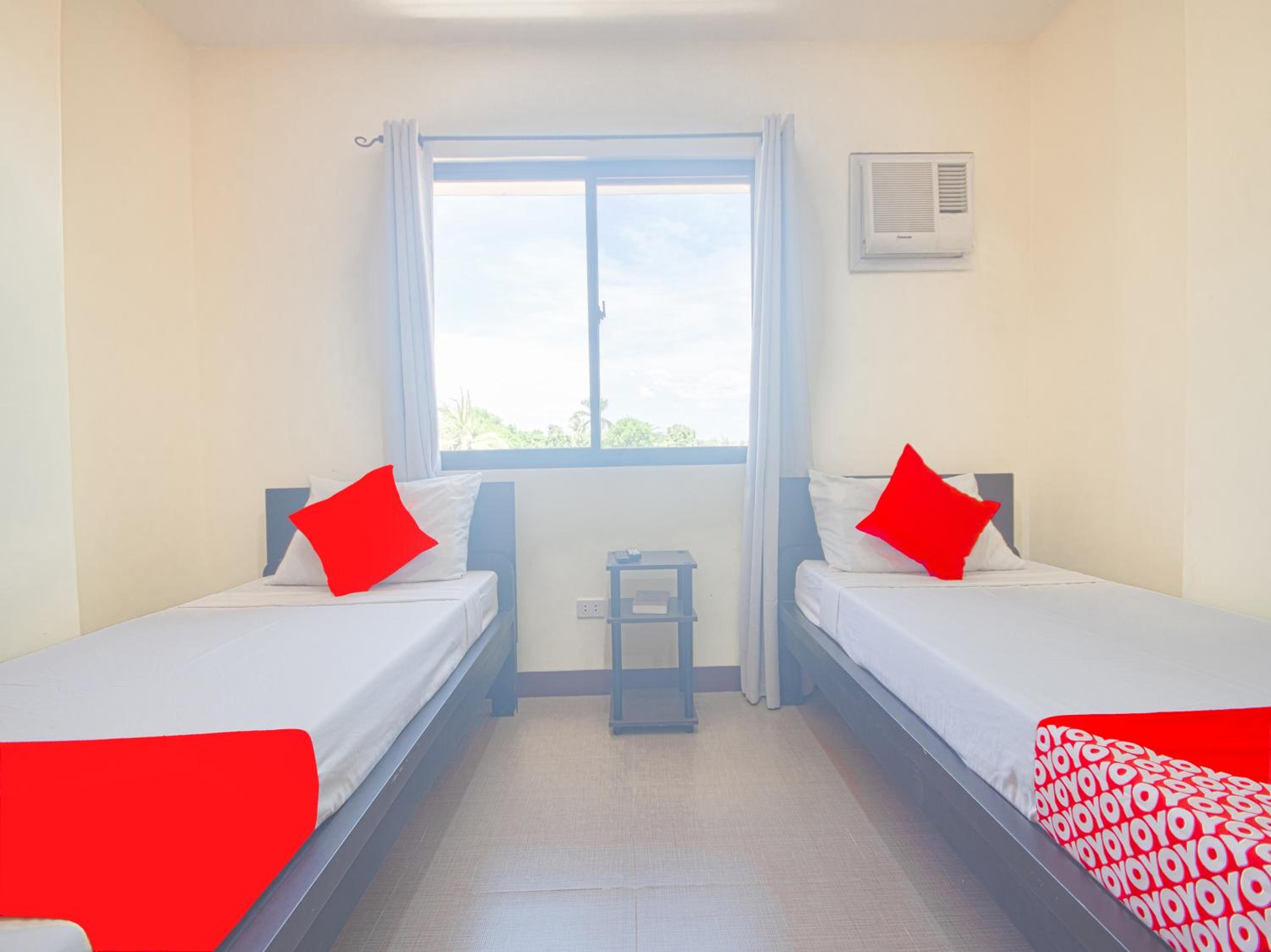 Deluxe Twin Room photo 3