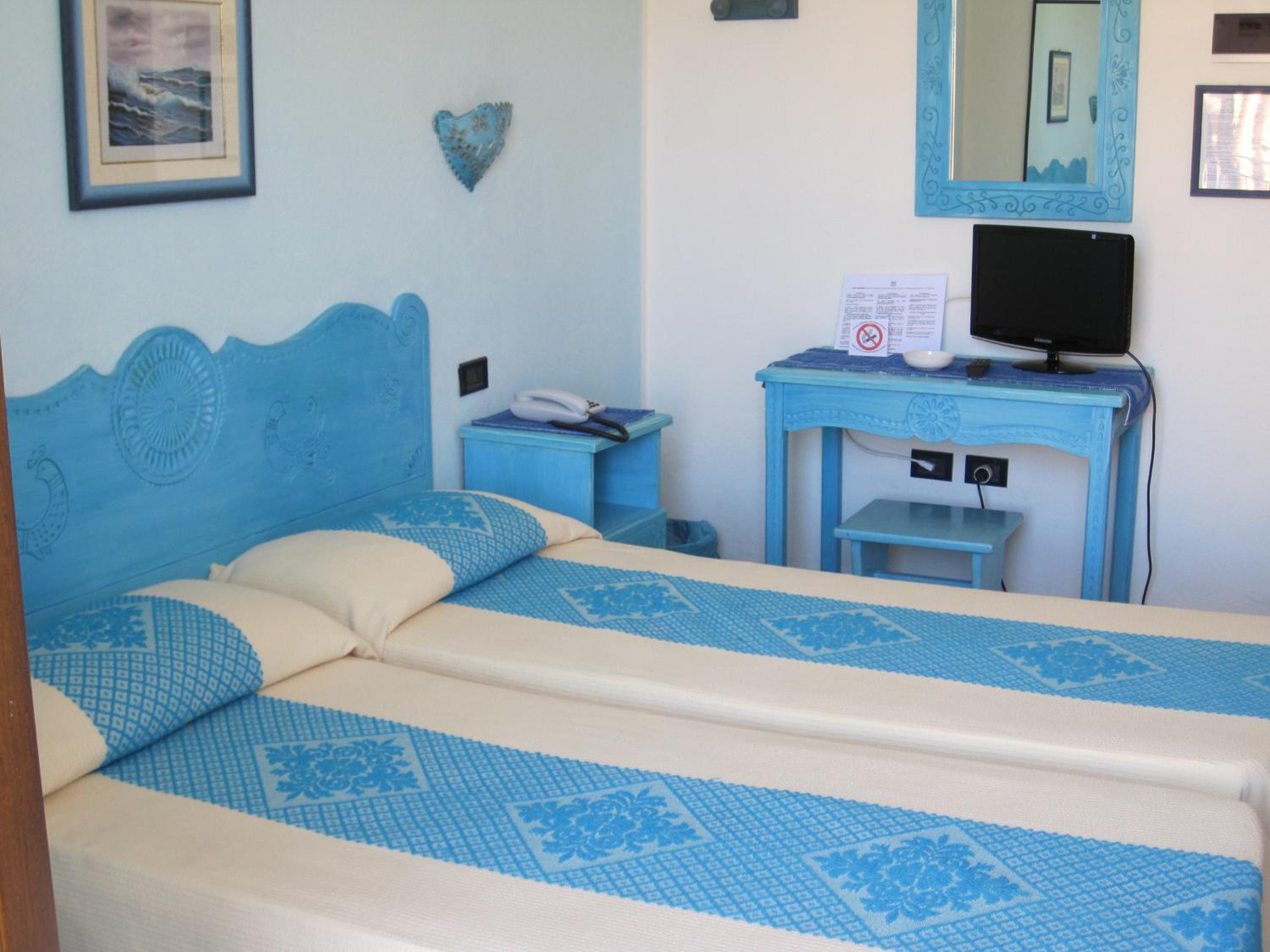 Economy Double or Twin Room with Balcony photo 2