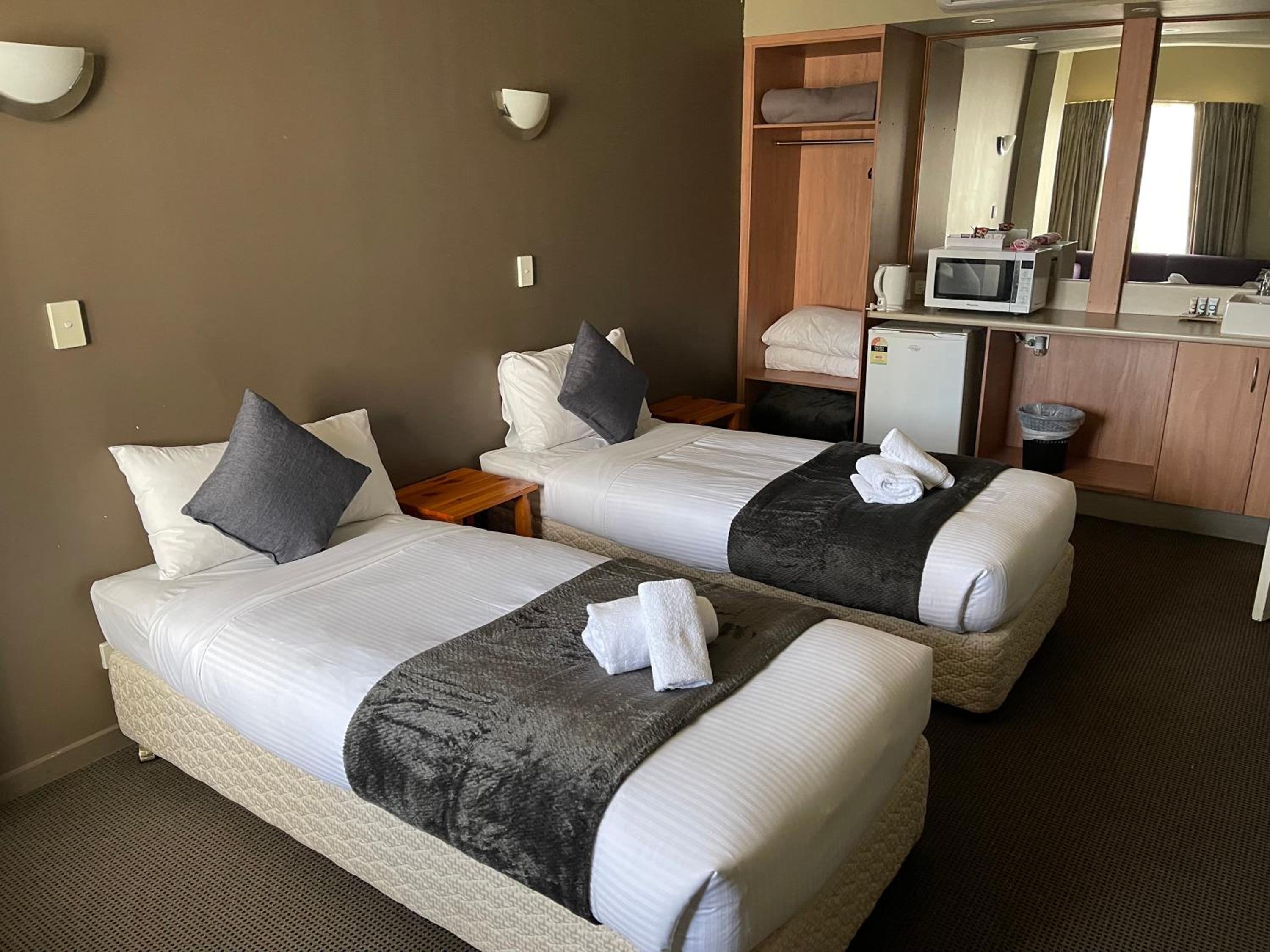 Premium Twin Room photo 2