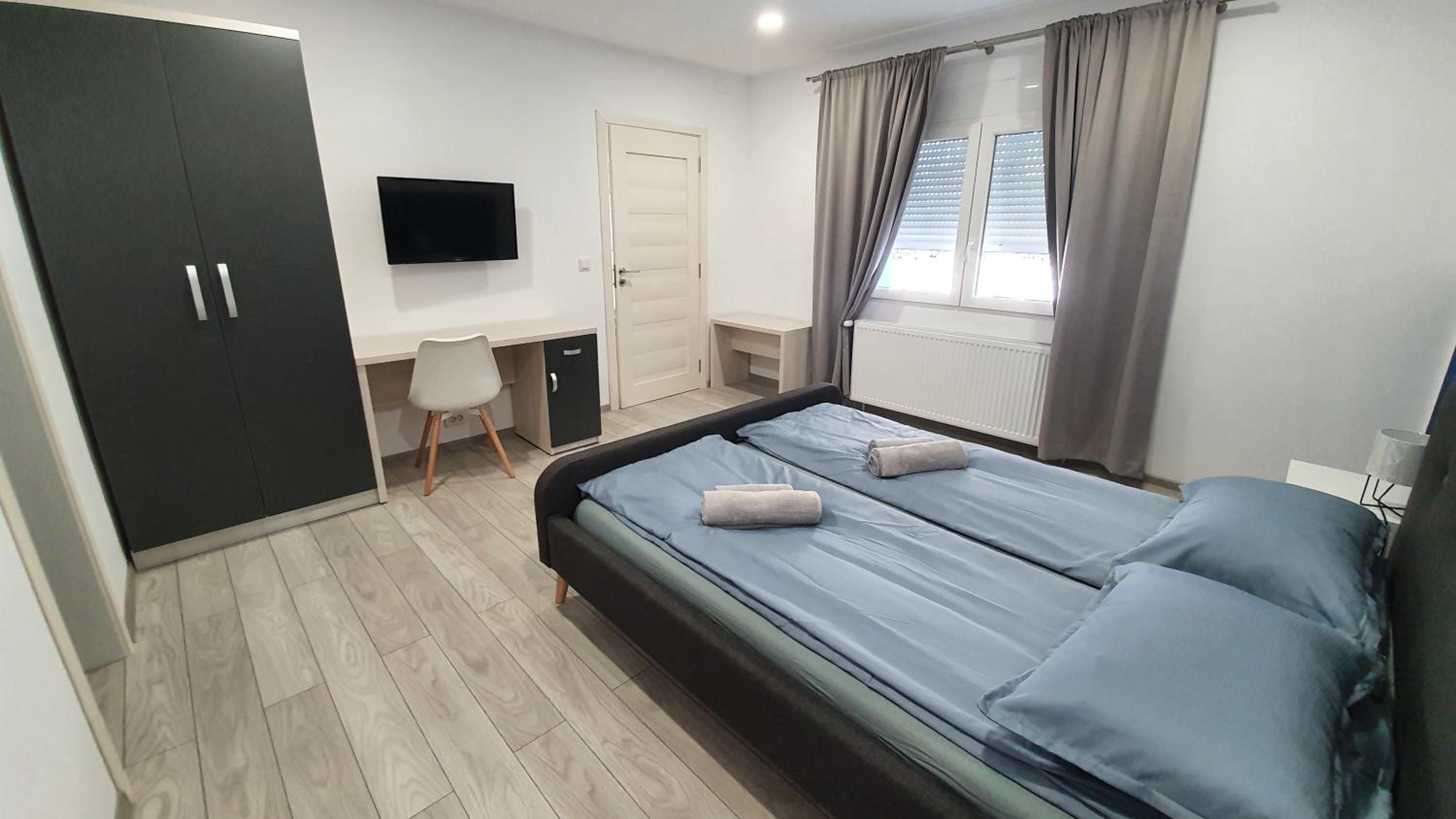 Apartment with Terrace - Photo 1